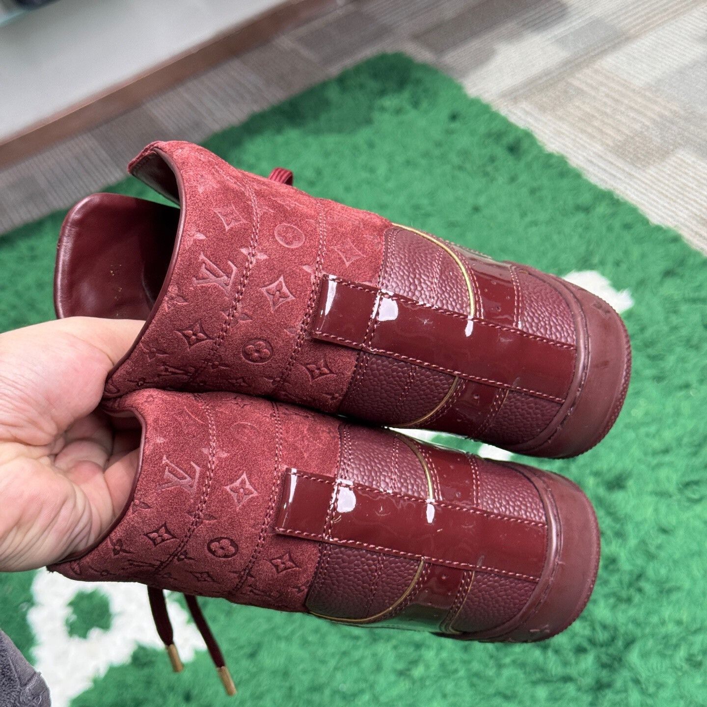Louis Vuitton Louis Vuitton Suede Red Hitop Sneakers us_7 Women Size US 7 / IT 37 - 8 Thumbnail
