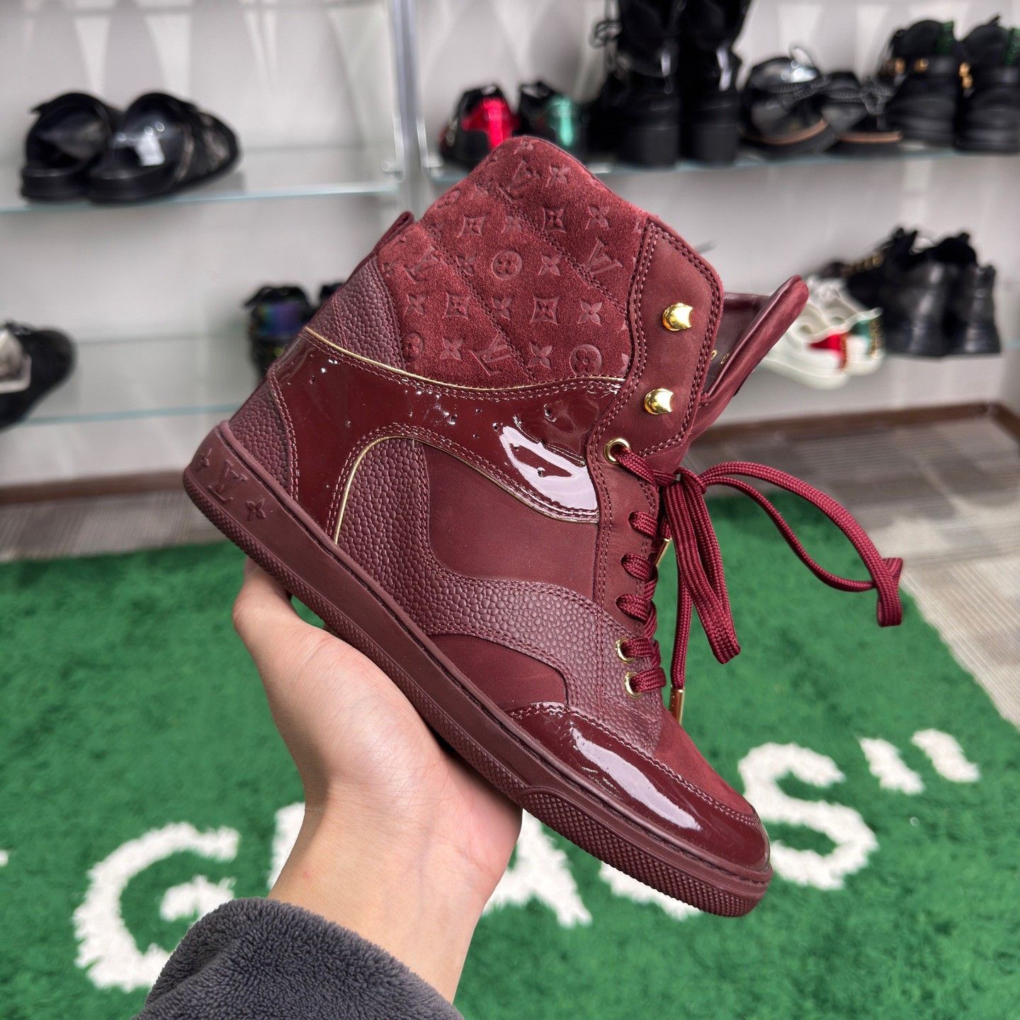 Louis Vuitton Louis Vuitton Suede Red Hitop Sneakers us_7 Women Size US 7 / IT 37 - 4 Thumbnail