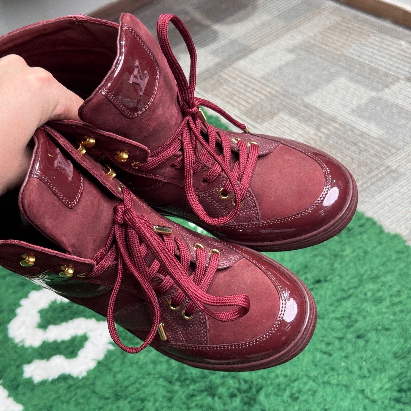 Louis Vuitton Louis Vuitton Suede Red Hitop Sneakers us_7 Women Size US 7 / IT 37 - 7 Thumbnail