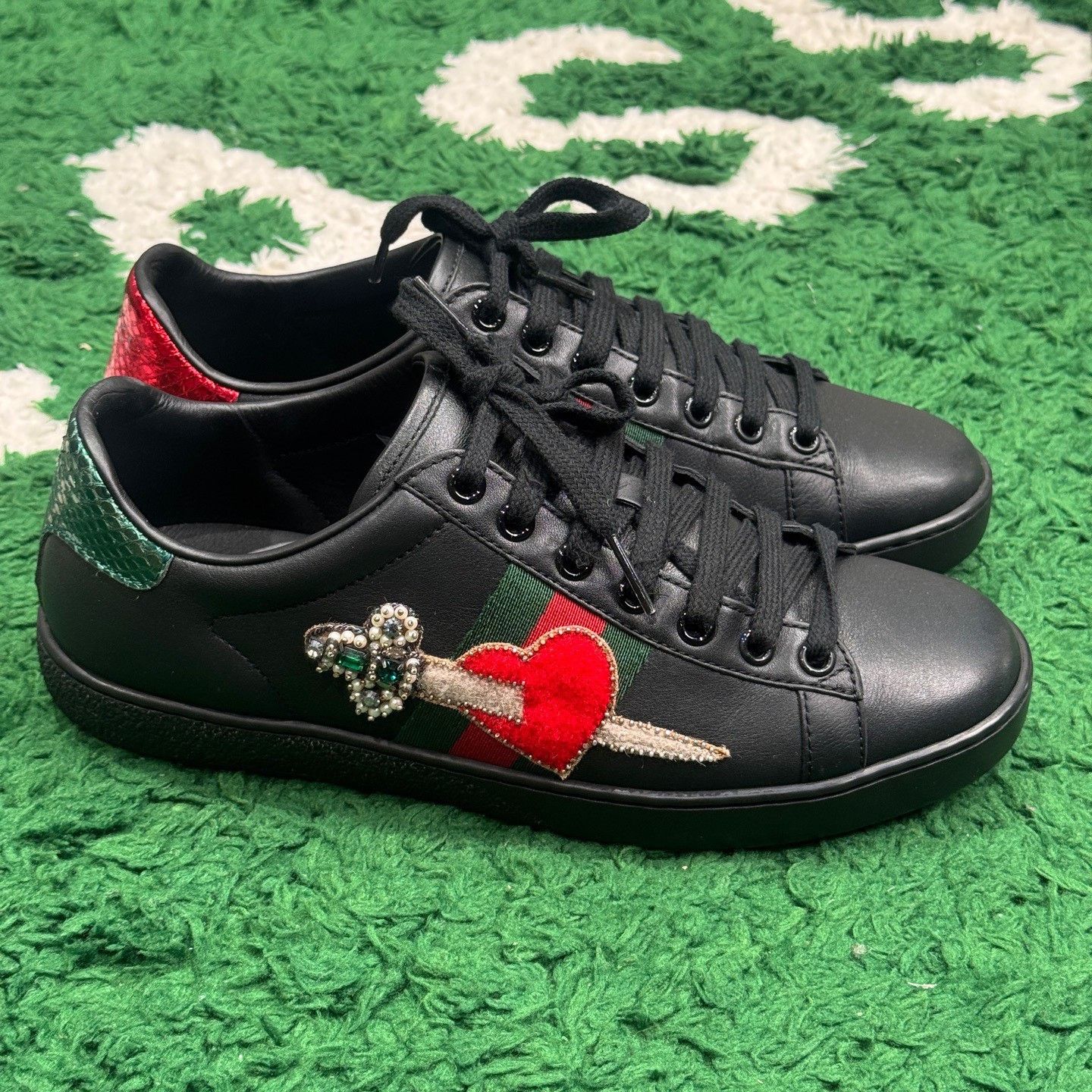 Gucci Gucci Embroidered Black Lowtop Sneakers us_7 Women Size US 7 / IT 37 - 4 Thumbnail