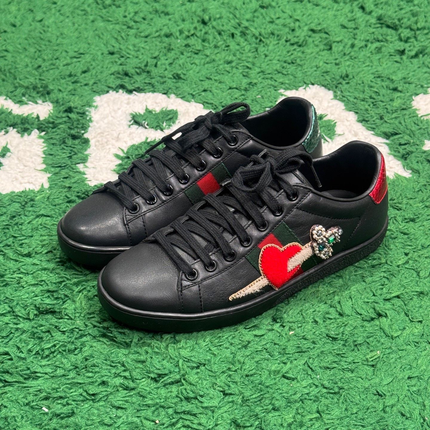 Gucci Gucci Embroidered Black Lowtop Sneakers us_7 Women Size US 7 / IT 37 - 3 Thumbnail