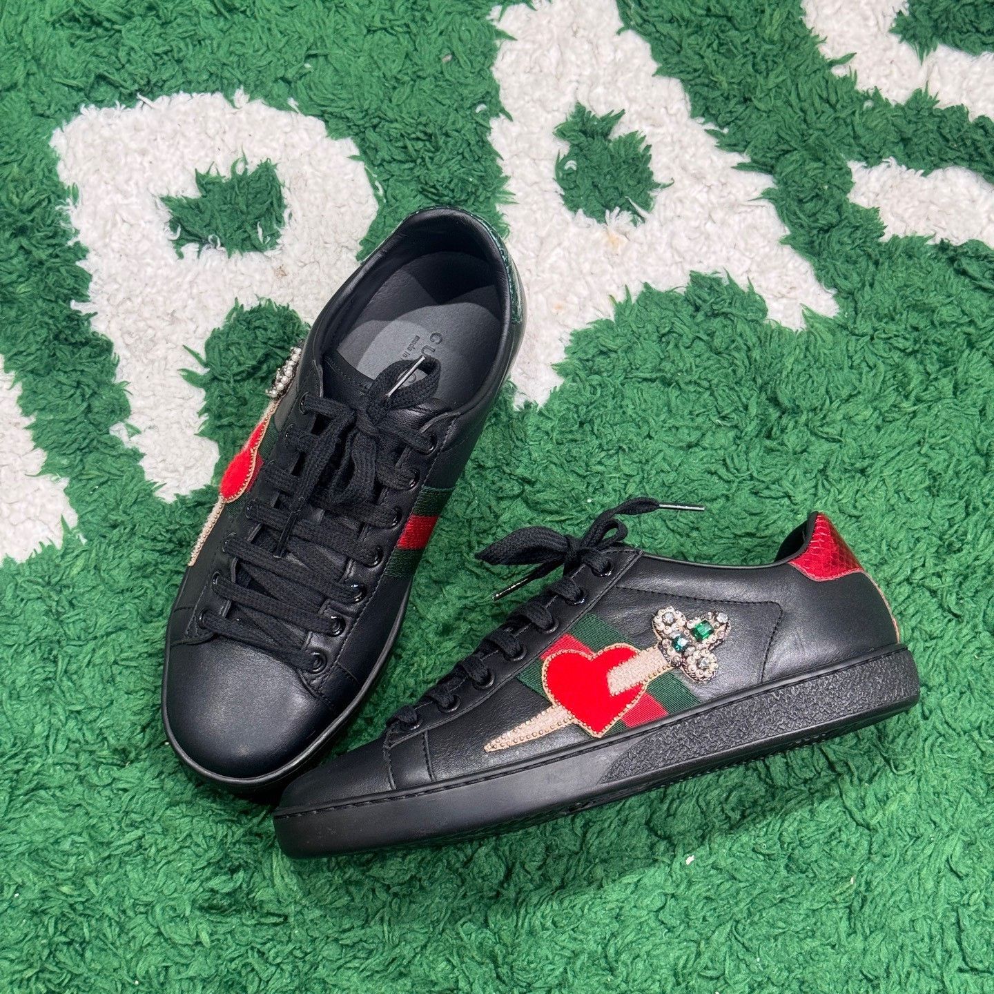 Gucci Gucci Embroidered Black Lowtop Sneakers us_7 Women Size US 7 / IT 37 - 2 Thumbnail