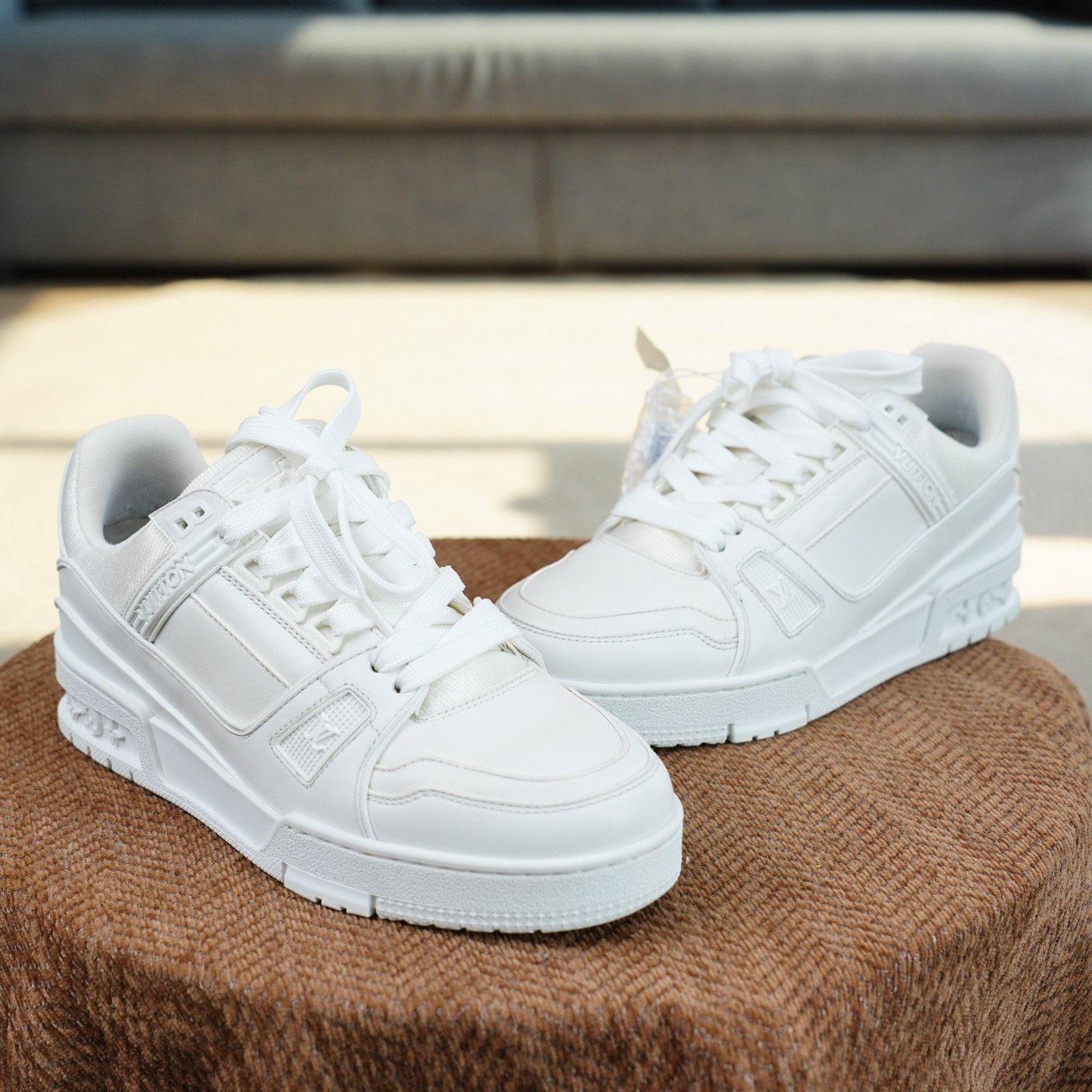 Louis Vuitton Louis Vuitton Training White Lowtop Sneakers us_7 Women Size US 7 / IT 37 - 3 Thumbnail