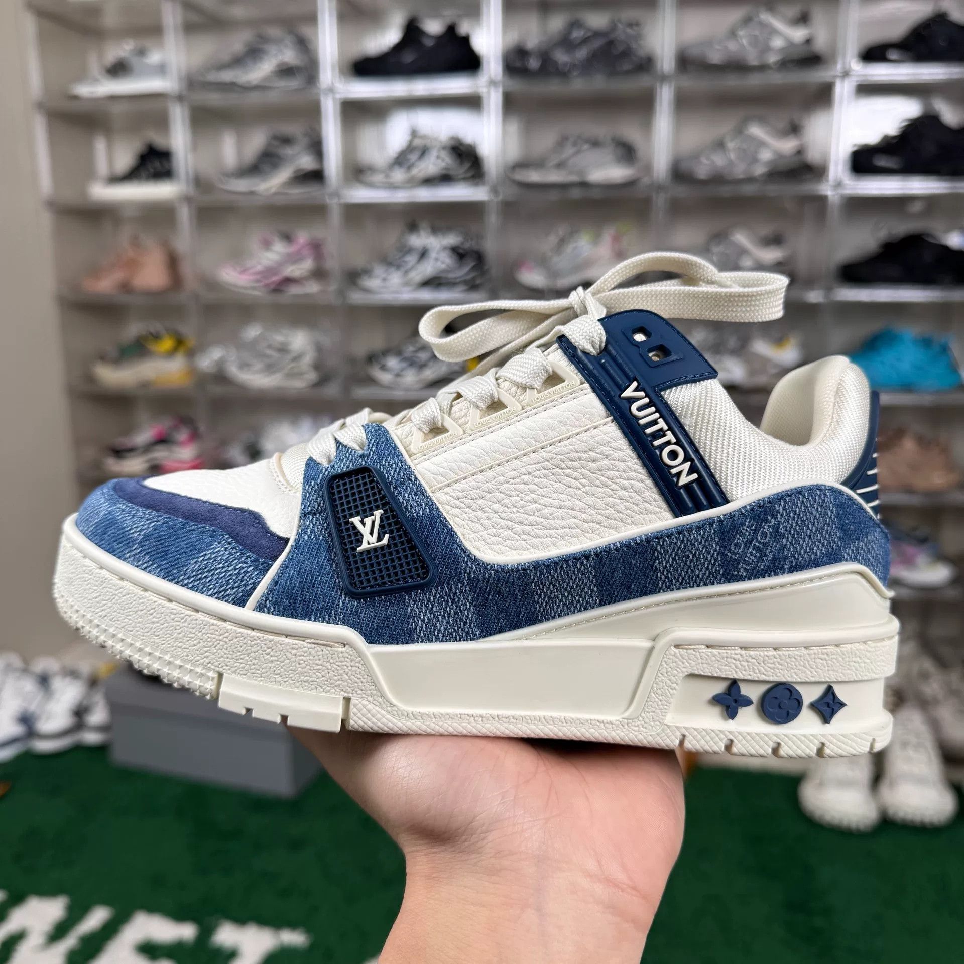Louis Vuitton Louis Vuitton Training Blue Lowtop Sneakers us_6-5 Women Size US 6.5 / IT 36.5 - 4 Thumbnail