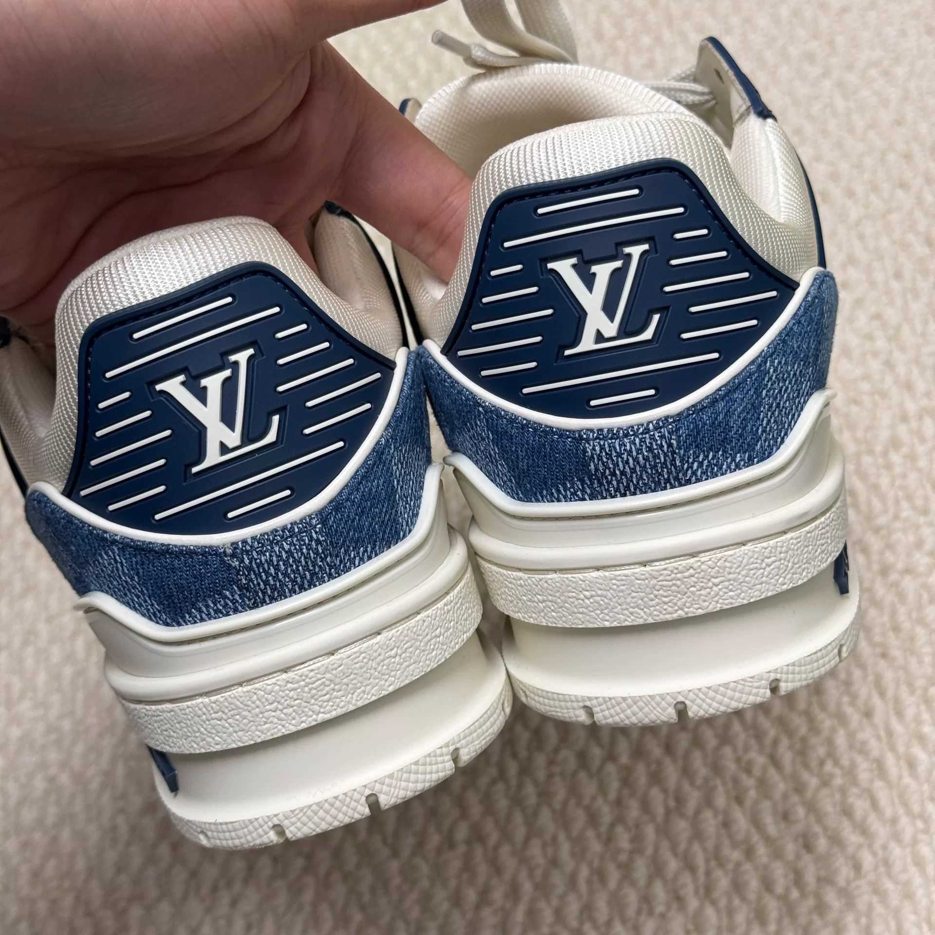 Louis Vuitton Louis Vuitton Training Blue Lowtop Sneakers us_6-5 Women Size US 6.5 / IT 36.5 - 6 Thumbnail