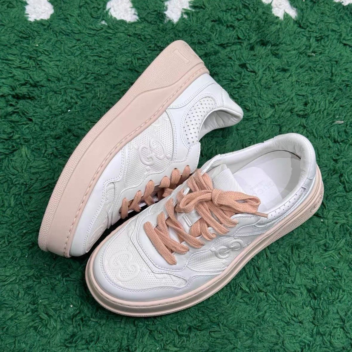 Gucci Gucci Pink Lowtop Sneakers us_6-5 Women Size US 6.5 / IT 36.5 - 2 Thumbnail