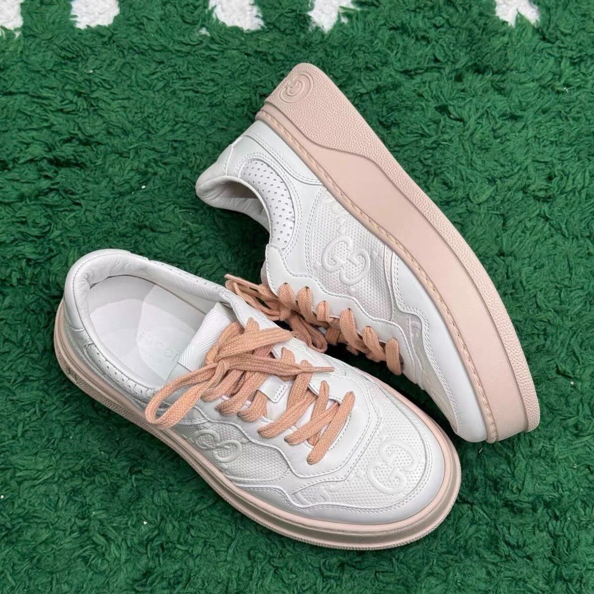 Gucci Gucci Pink Lowtop Sneakers us_6-5 Women Size US 6.5 / IT 36.5 - 3 Thumbnail