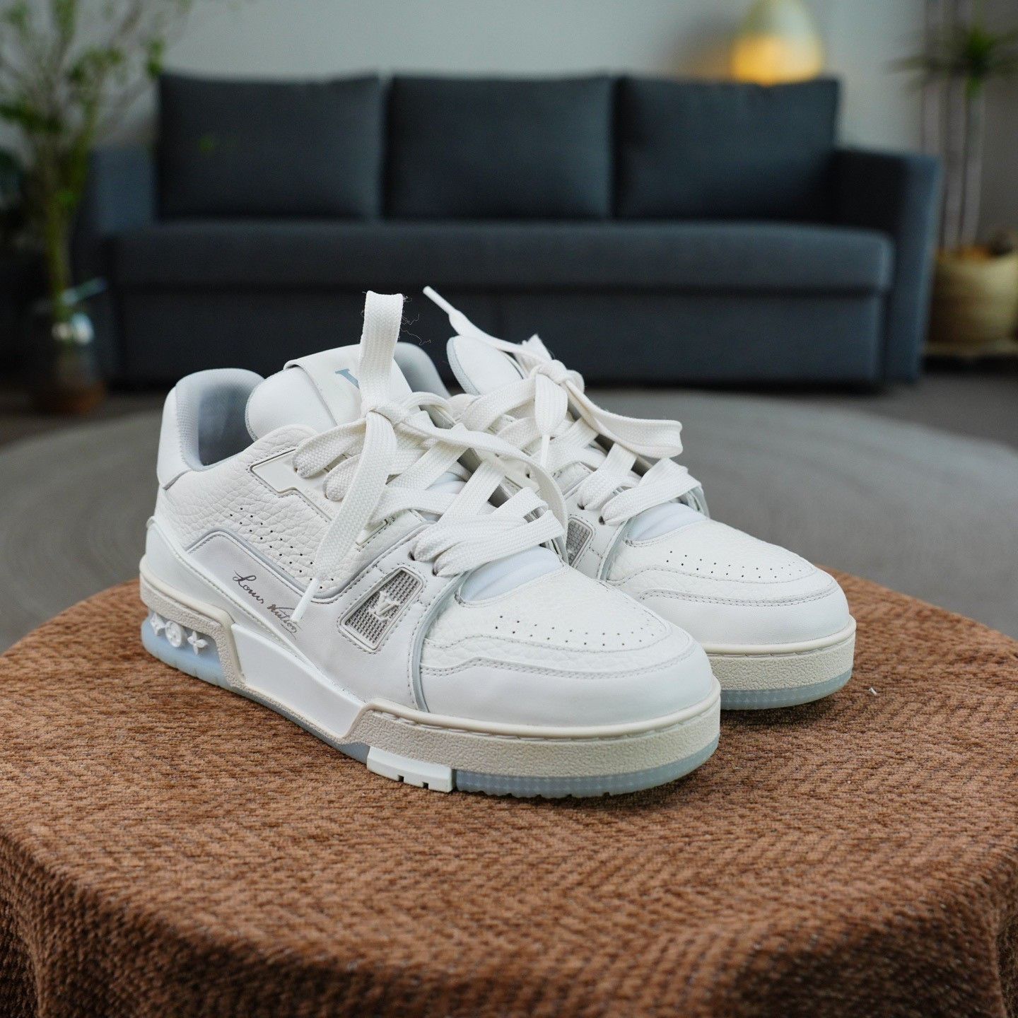 Louis Vuitton Louis Vuitton Training White Lowtop Sneakers us_6-5 Women Size US 6.5 / IT 36.5 - 4 Thumbnail