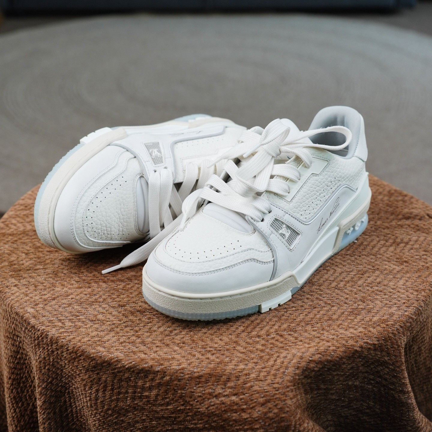 Louis Vuitton Louis Vuitton Training White Lowtop Sneakers us_6-5 Women Size US 6.5 / IT 36.5 - 2 Thumbnail