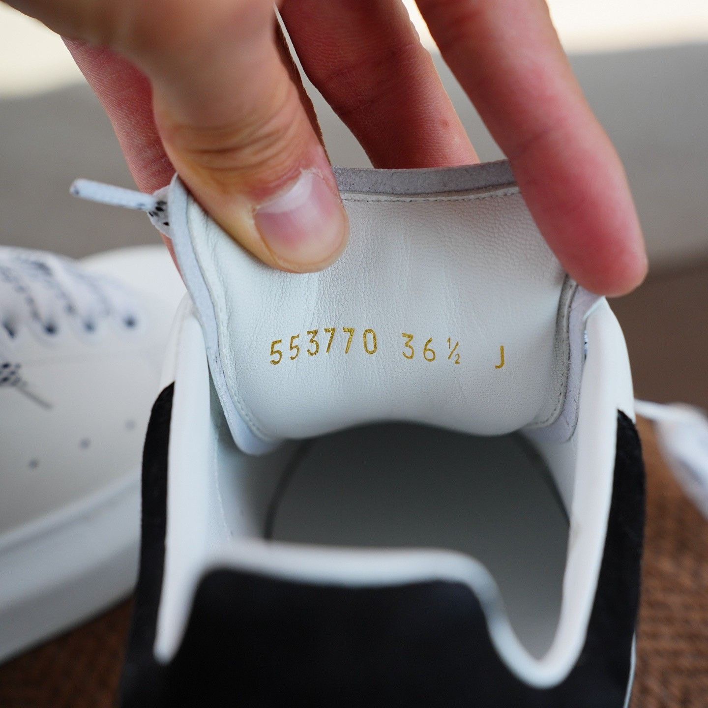 Alexander McQueen Alexander McQueen White Lowtop Sneakers us_6-5 Women Size US 6.5 / IT 36.5 - 5 Thumbnail