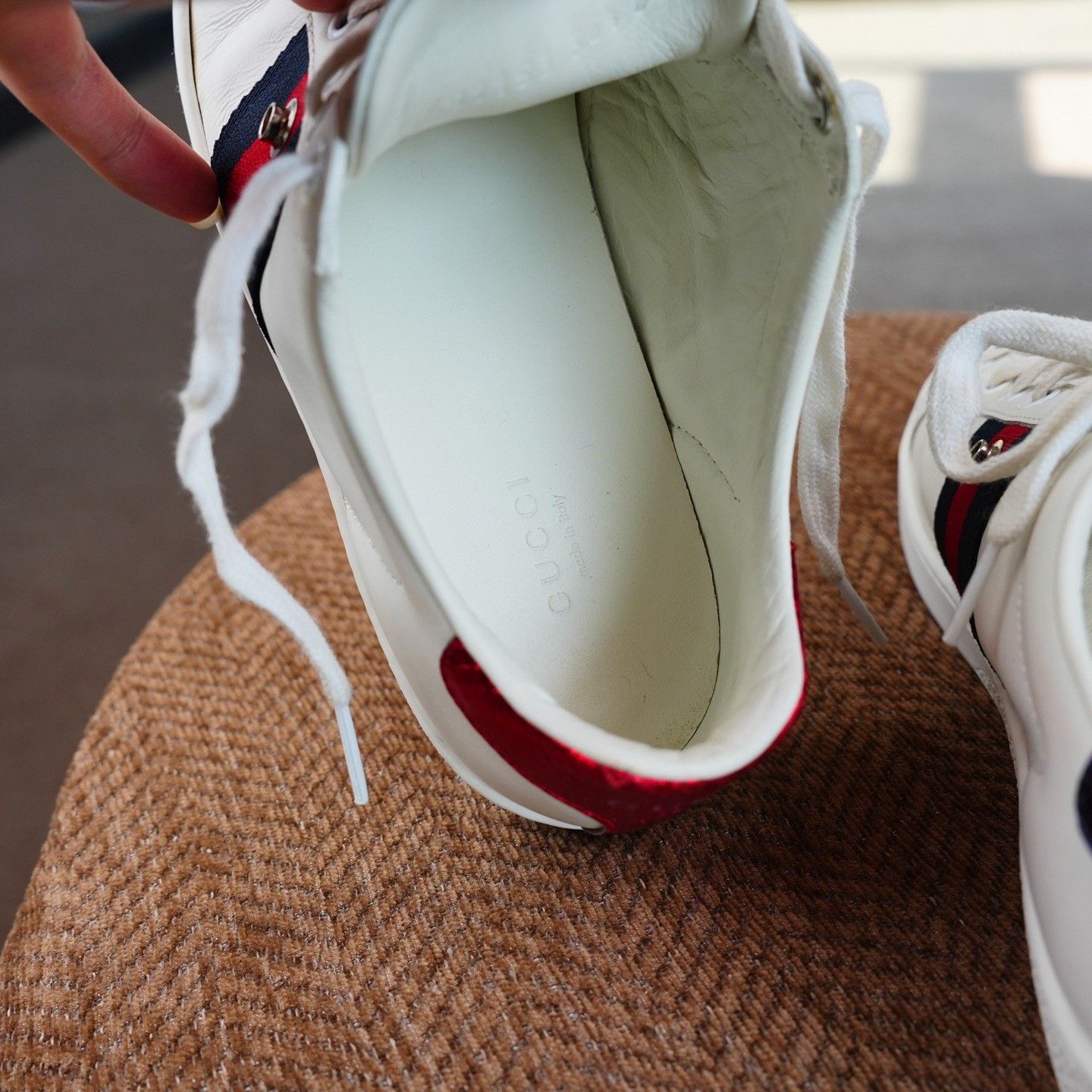 Gucci Gucci White Lowtop Sneakers us_6-5 Women Size US 6.5 / IT 36.5 - 6 Thumbnail