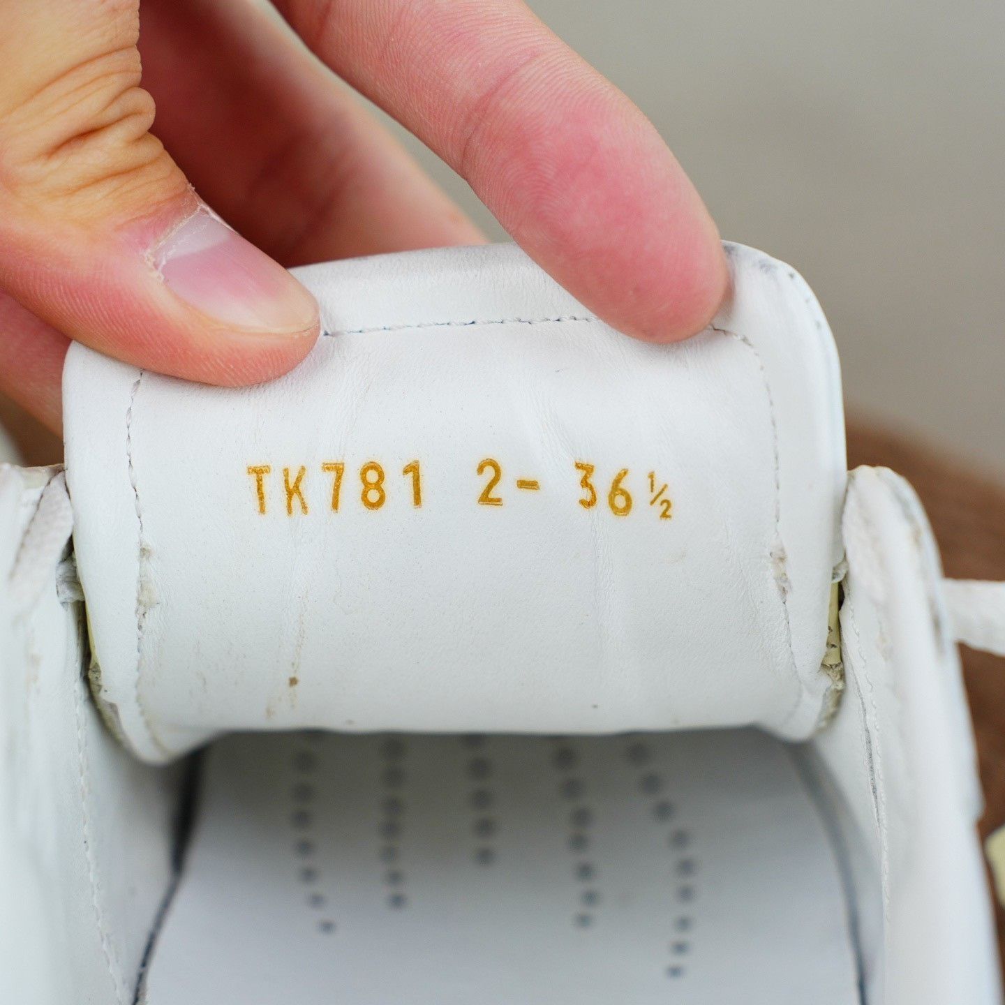 Valentino Valentino White Lowtop Sneakers us_6-5 Women Size US 6.5 / IT 36.5 - 7 Thumbnail