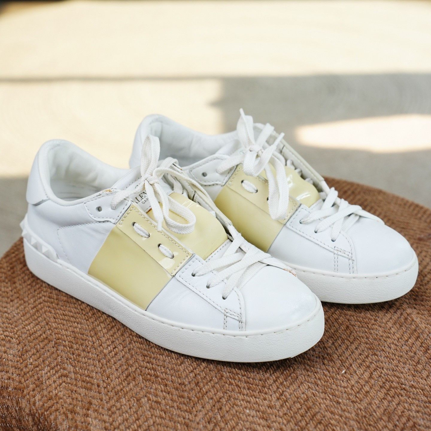 Valentino Valentino White Lowtop Sneakers us_6-5 Women Size US 6.5 / IT 36.5 - 4 Thumbnail