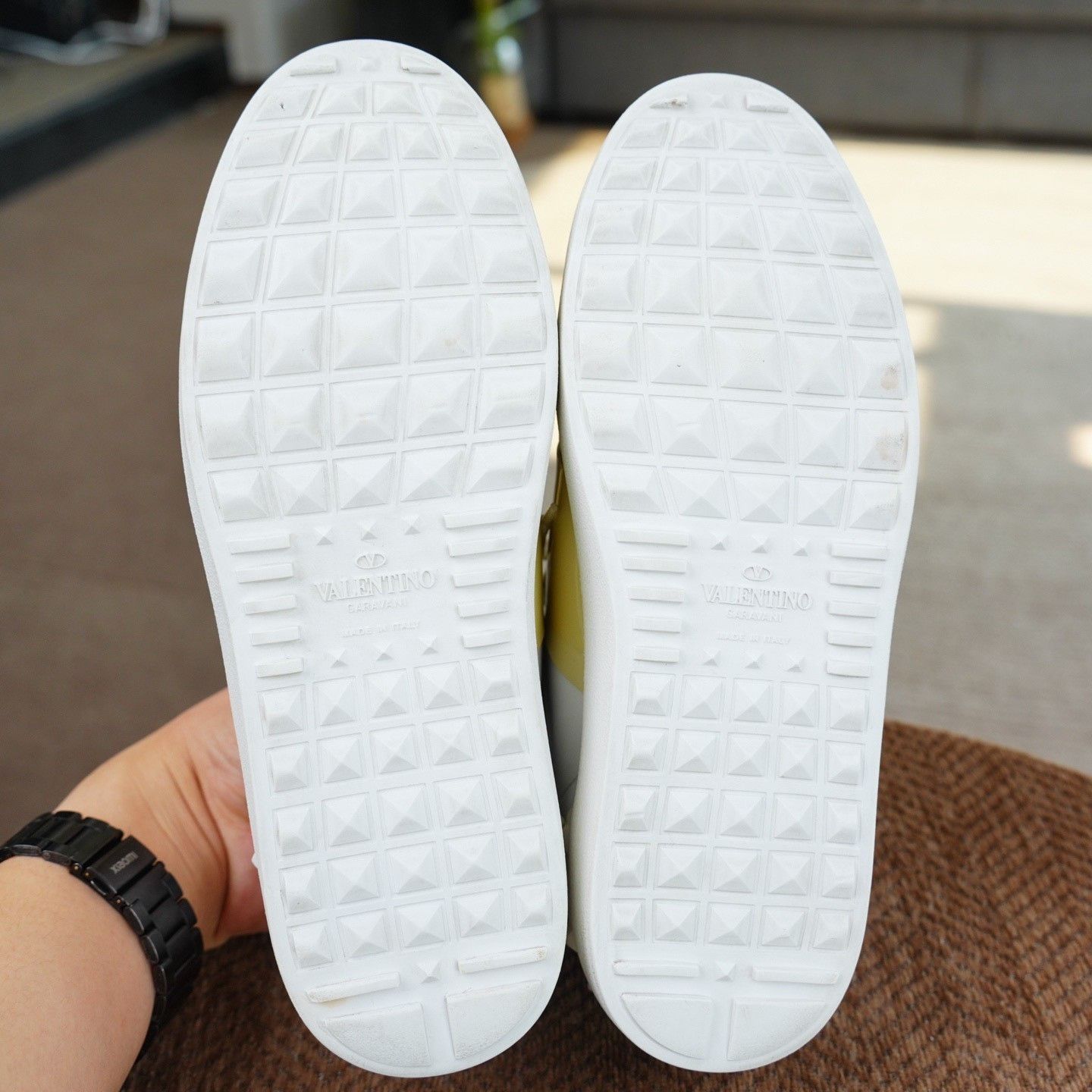 Valentino Valentino White Lowtop Sneakers us_6-5 Women Size US 6.5 / IT 36.5 - 9 Thumbnail