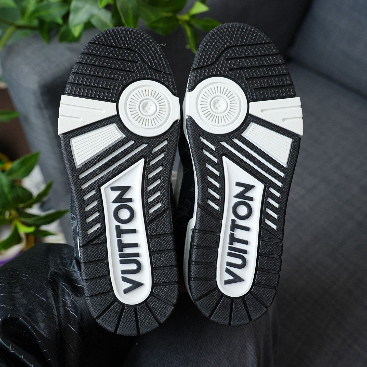 Louis Vuitton Louis Vuitton Training Denim Black Lowtop Sneakers Women Size US 6.5 / IT 36.5 - 7 Thumbnail
