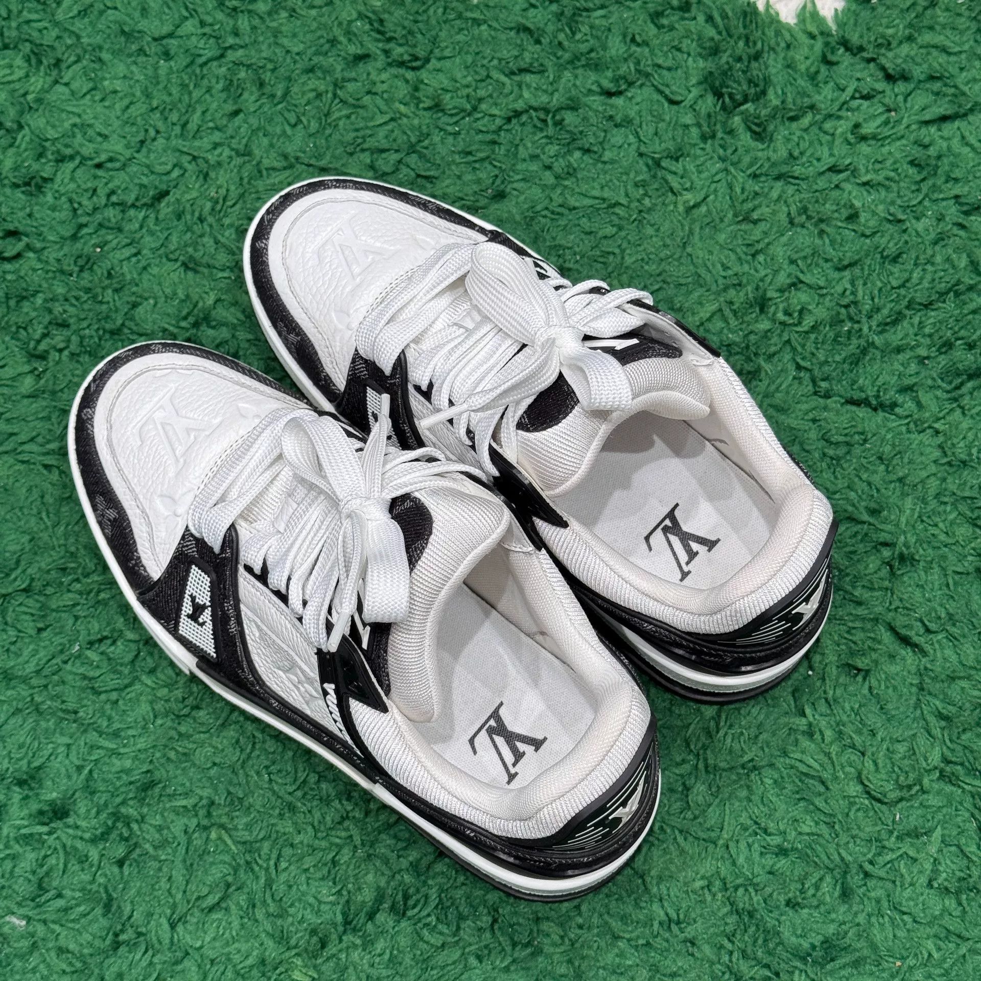 Louis Vuitton Louis Vuitton Training Denim Black Lowtop Sneakers Women Size US 6 / IT 36 - 6 Thumbnail