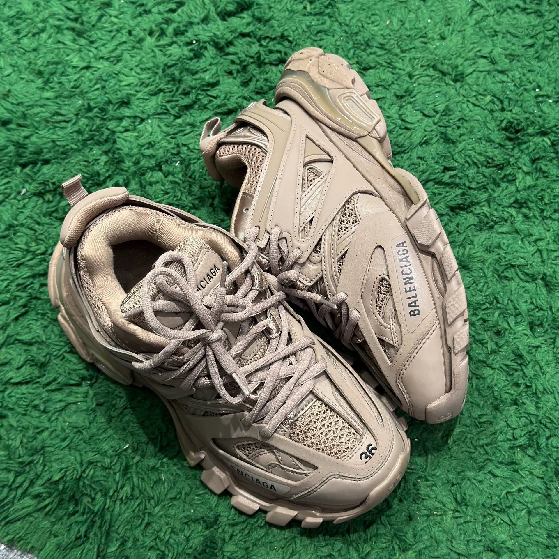 Balenciaga Balenciaga Brown Lowtop Sneakers us_6 Women Size US 6 / IT 36 - 3 Thumbnail