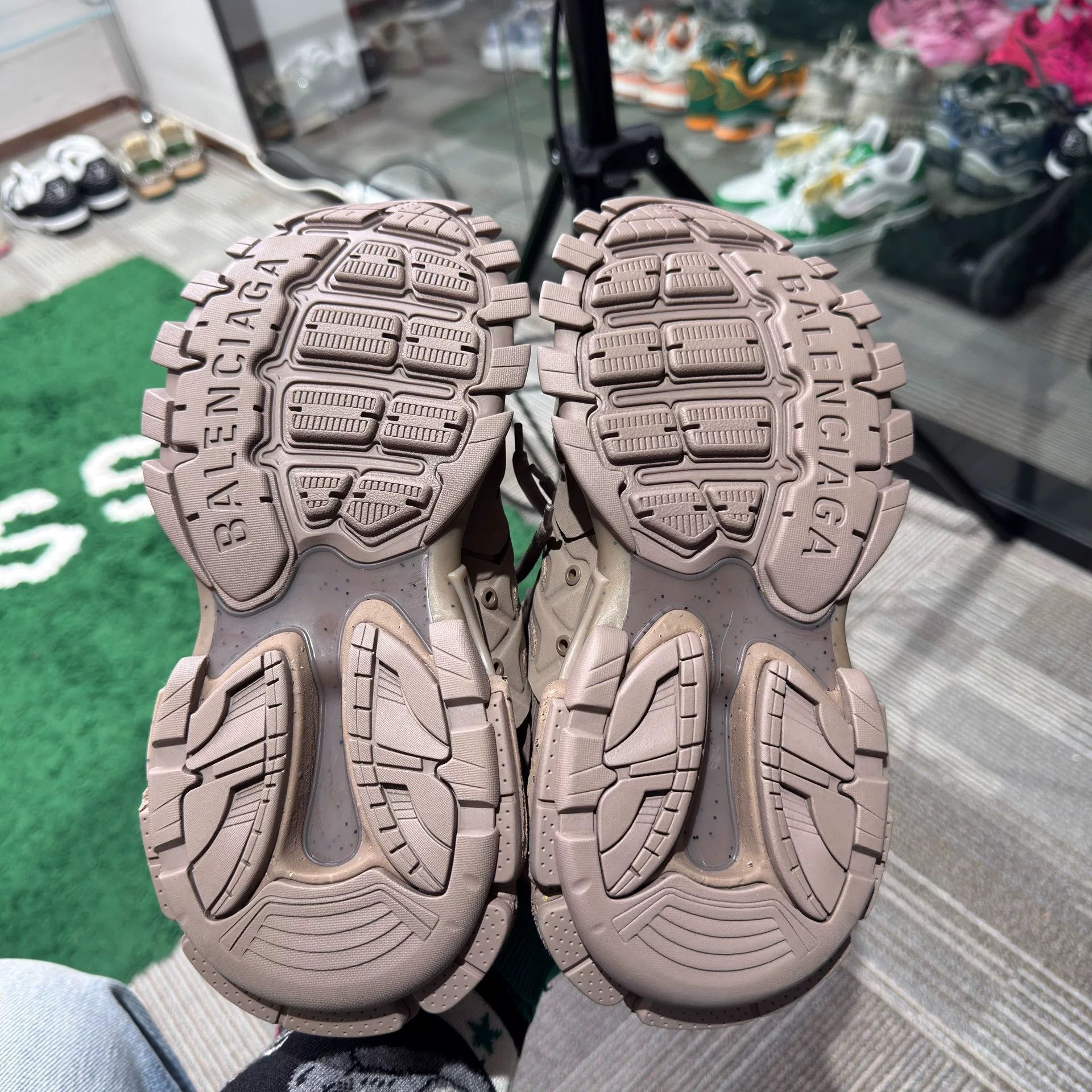 Balenciaga Balenciaga Brown Lowtop Sneakers us_6 Women Size US 6 / IT 36 - 8 Thumbnail