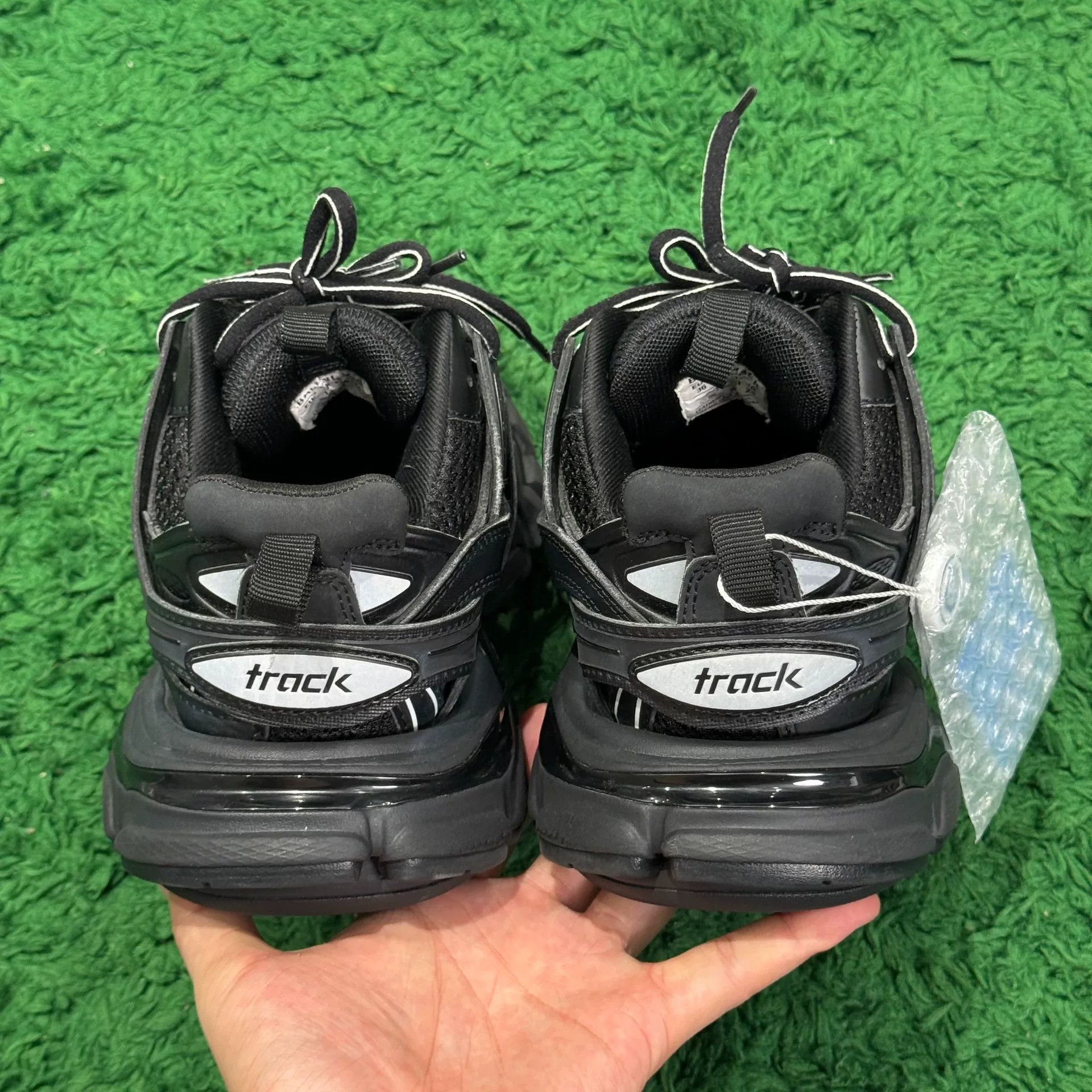 Balenciaga Balenciaga Black Lowtop Sneakers us_6 Women Size US 6 / IT 36 - 4 Thumbnail