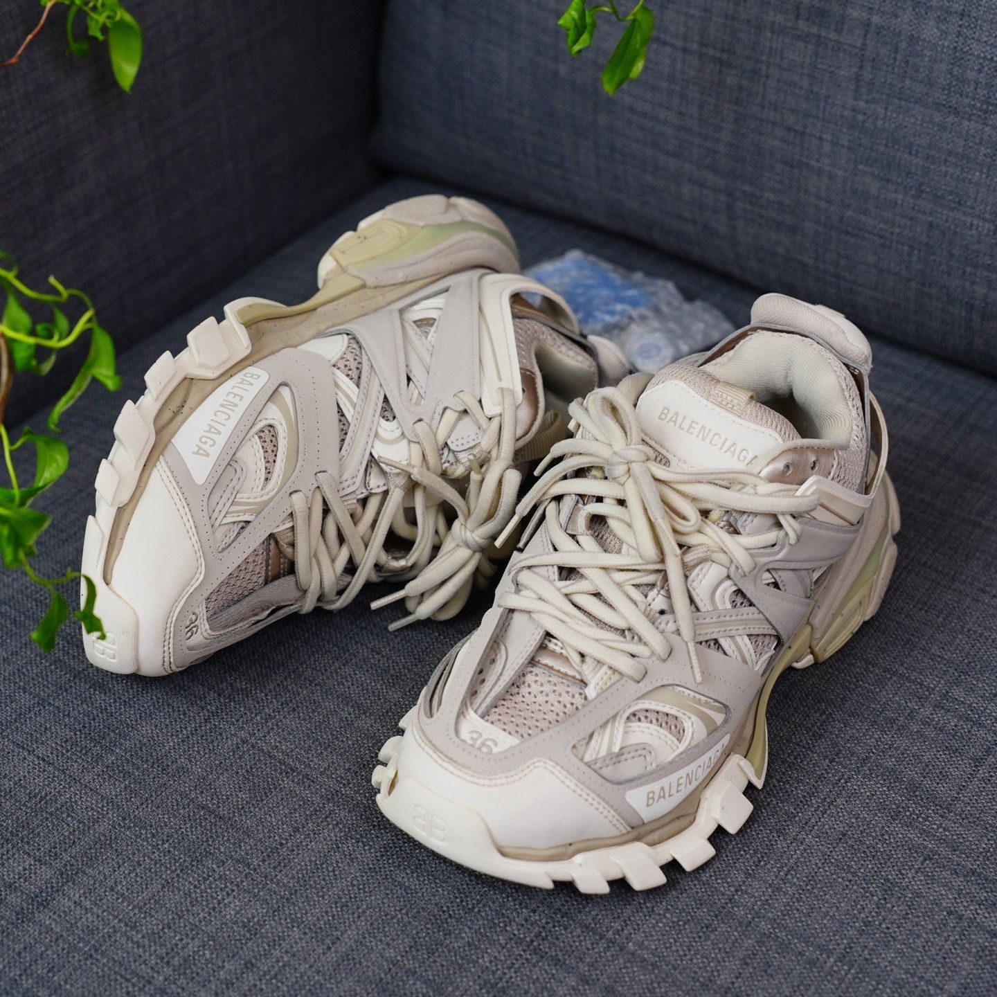 Balenciaga Balenciaga Brown Lowtop Sneakers us_6 Women Size US 6 / IT 36 - 2 Thumbnail