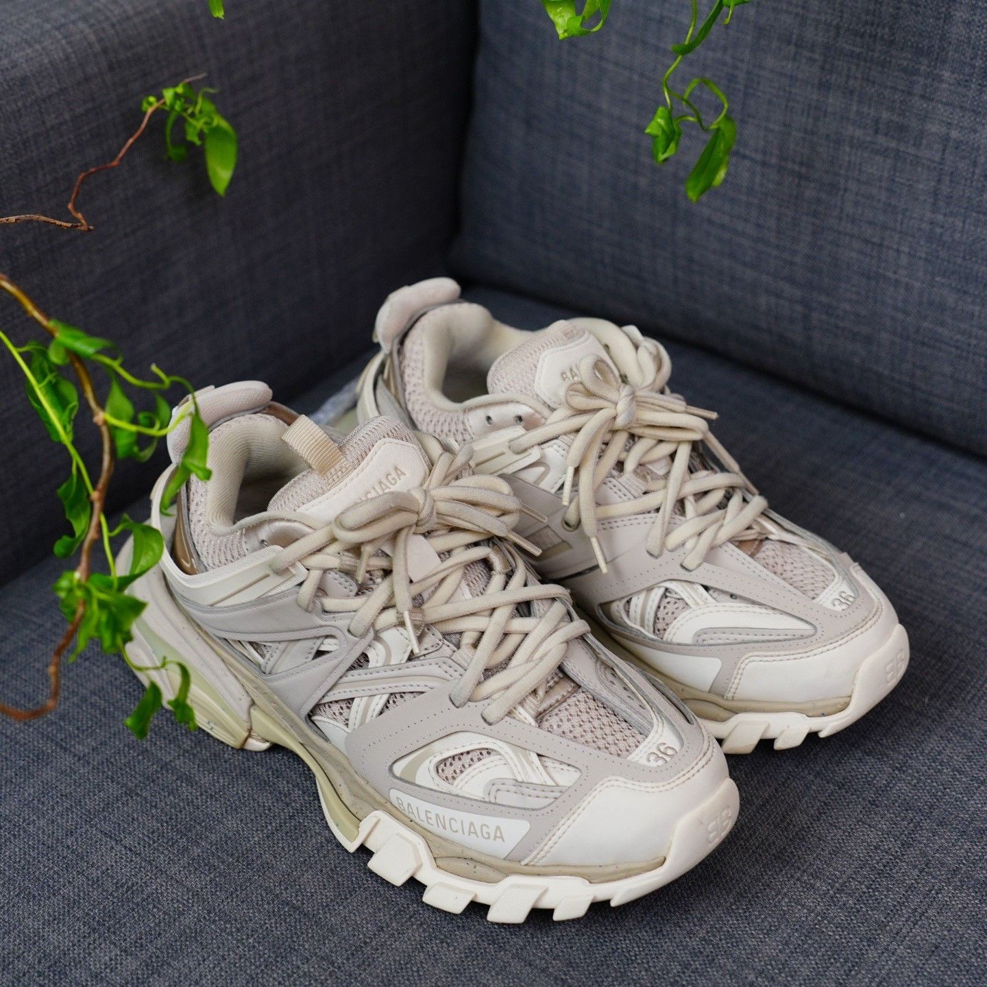 Balenciaga Balenciaga Brown Lowtop Sneakers us_6 Women Size US 6 / IT 36 - 5 Thumbnail