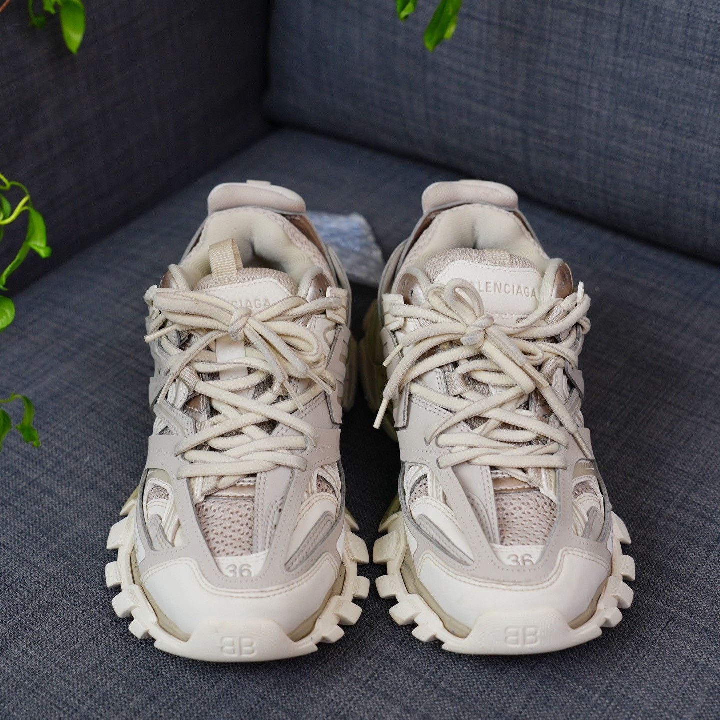 Balenciaga Balenciaga Brown Lowtop Sneakers us_6 Women Size US 6 / IT 36 - 4 Thumbnail