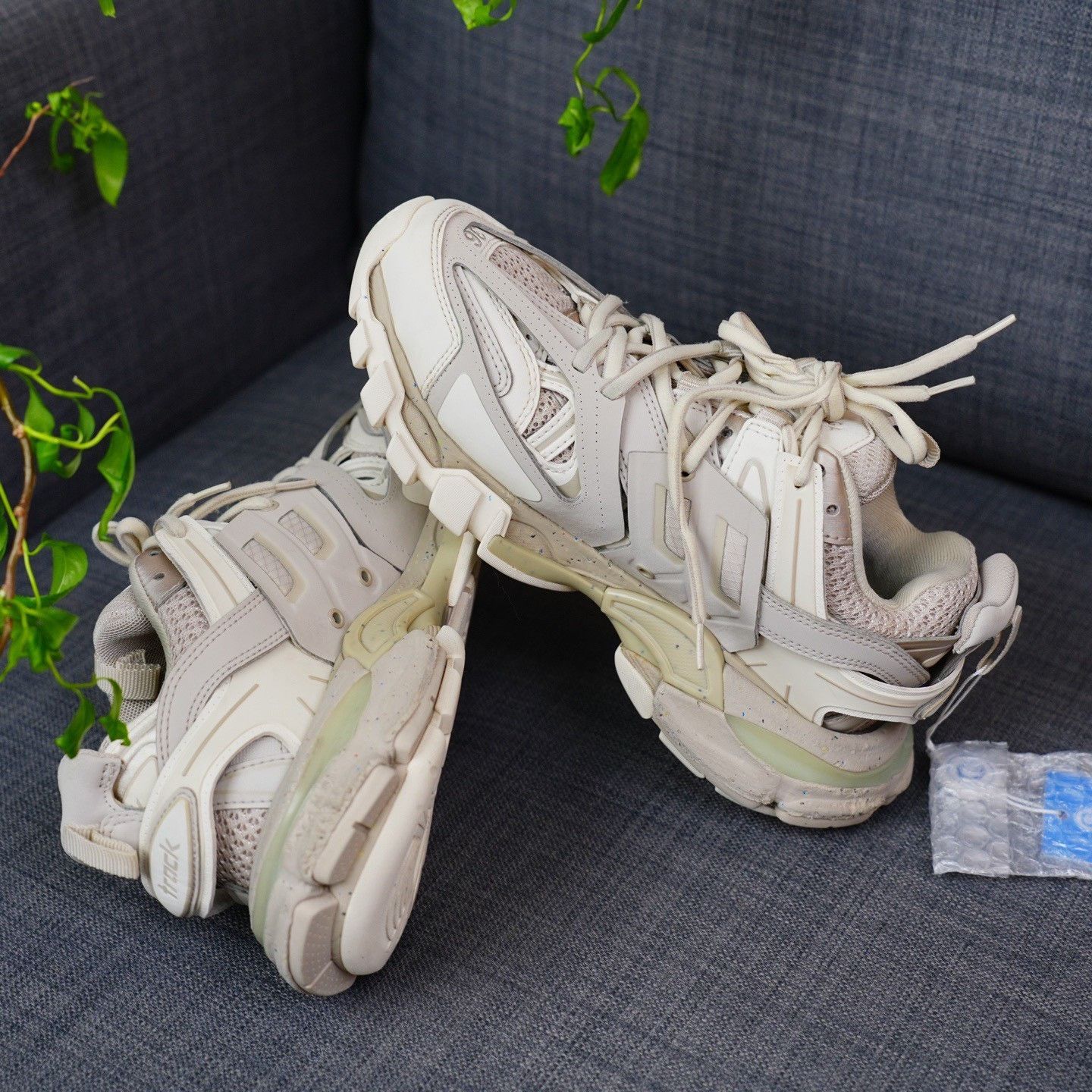 Balenciaga Balenciaga Brown Lowtop Sneakers us_6 Women Size US 6 / IT 36 - 7 Thumbnail