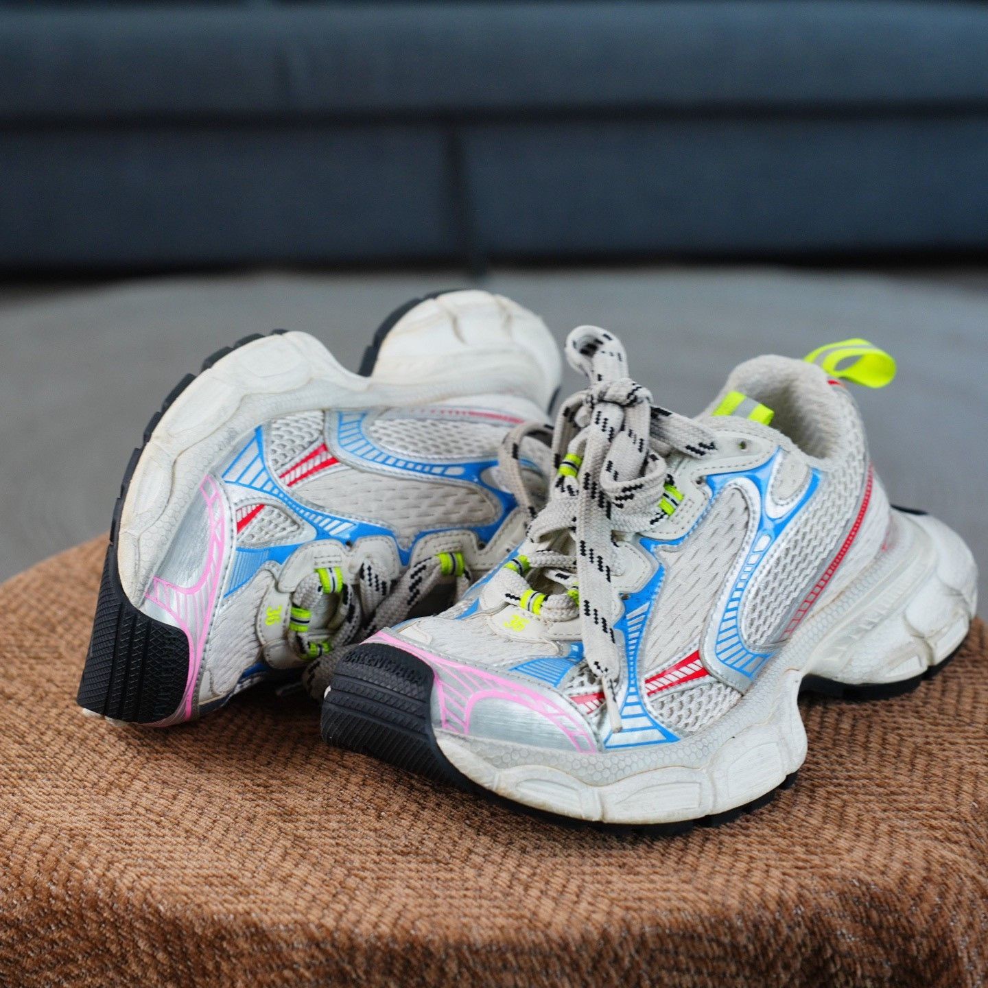 Balenciaga Balenciaga Blue Lowtop Sneakers us_6 Women Size US 6 / IT 36 - 2 Thumbnail
