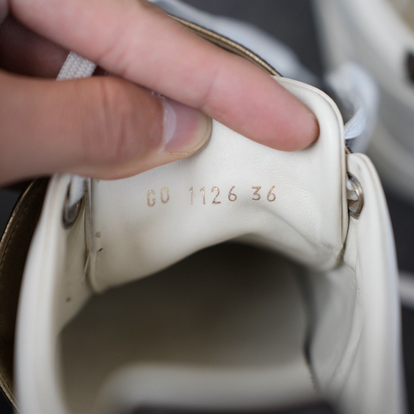 Louis Vuitton Louis Vuitton White Lowtop Sneakers us_6 Women Size US 6 / IT 36 - 7 Thumbnail