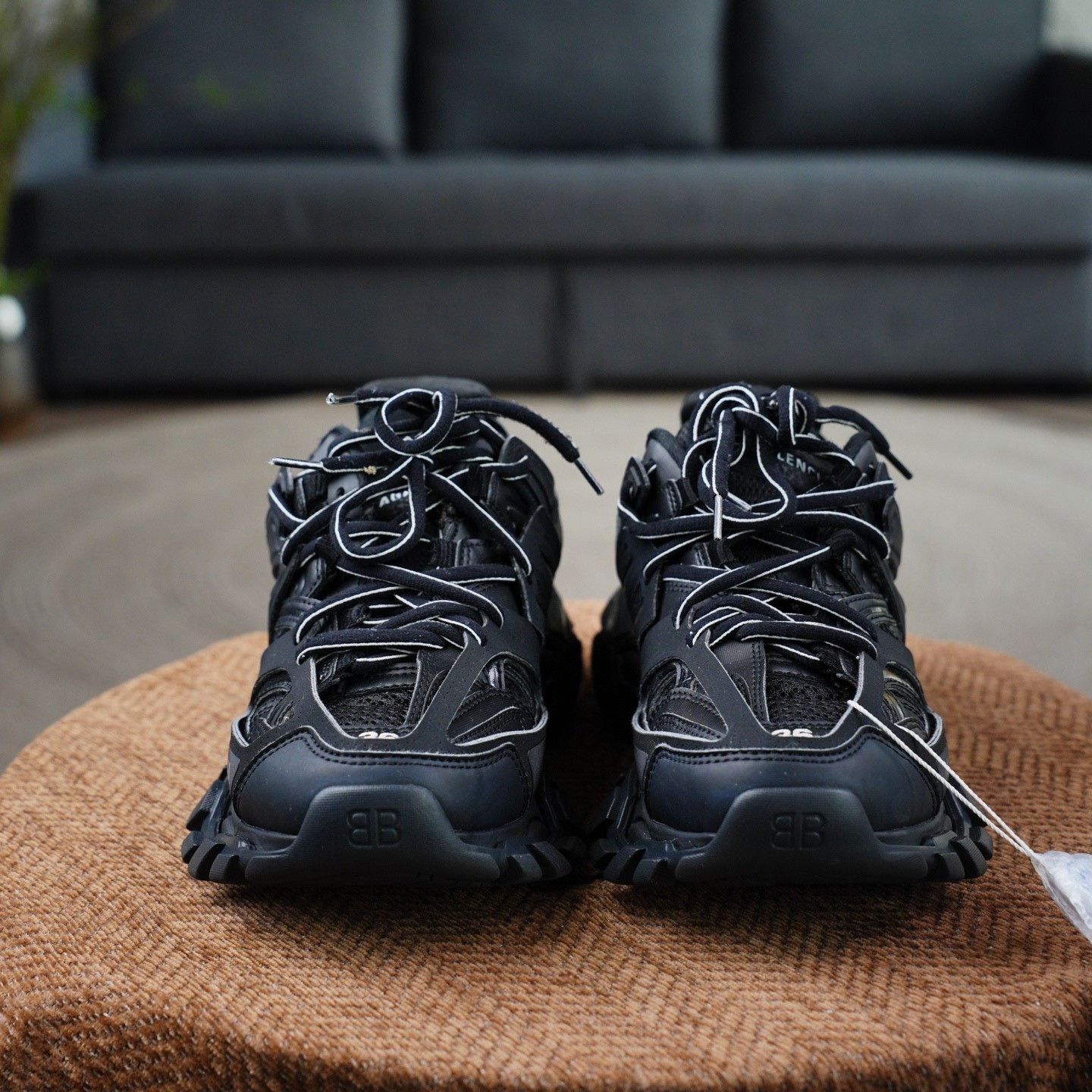 Balenciaga Balenciaga Black Lowtop Sneakers us_6 Women Size US 6 / IT 36 - 4 Thumbnail