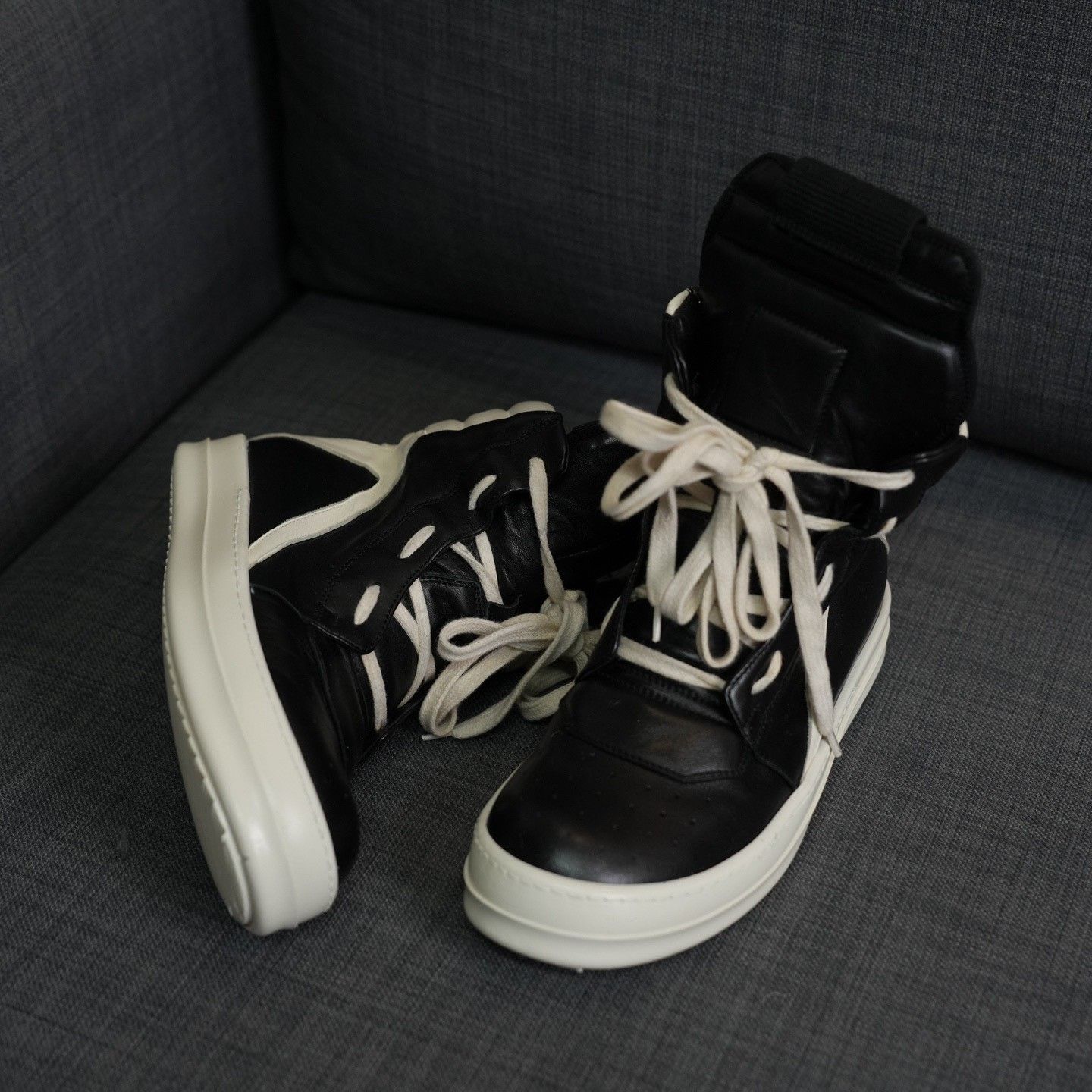 Rick Owens Rick Owens Black Hitop Sneakers us_6 Women Size US 6 / IT 36 - 2 Thumbnail
