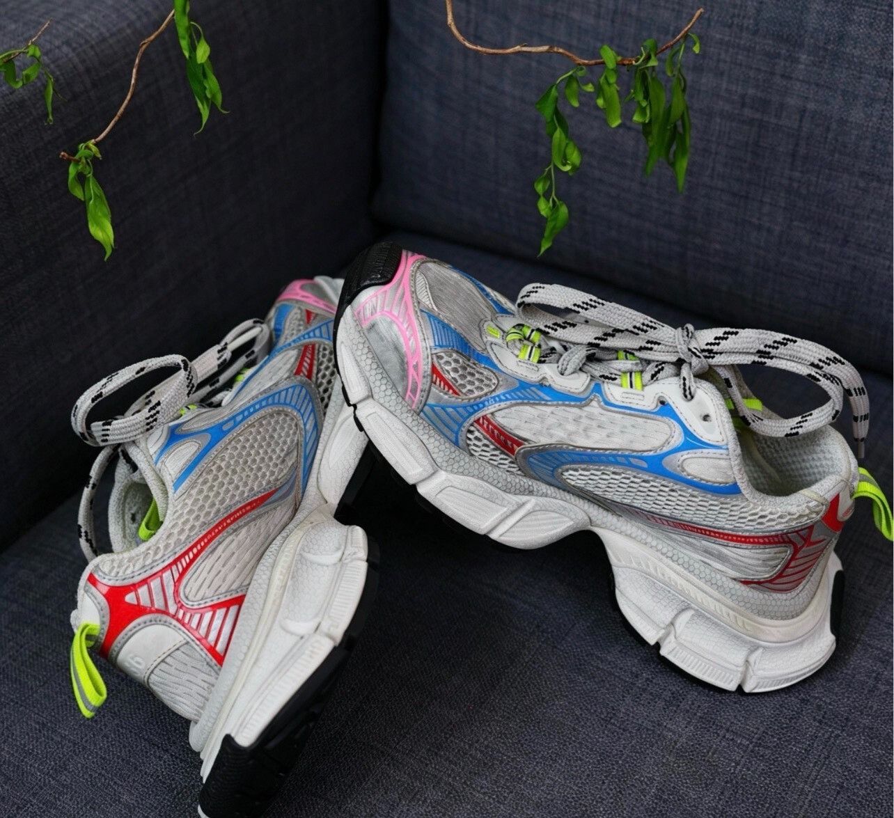 Balenciaga Balenciaga Blue Lowtop Sneakers us_6 Women Size US 6 / IT 36 - 6 Thumbnail