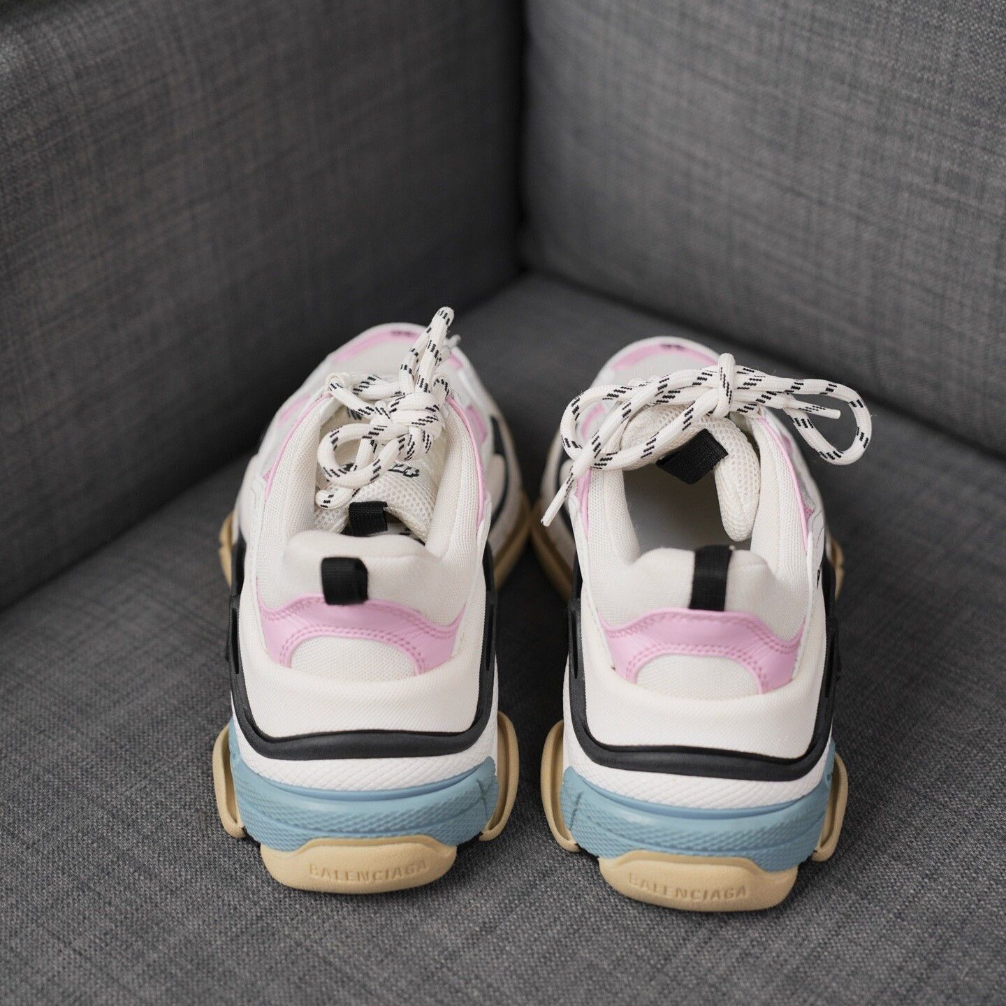 Balenciaga Balenciaga Pink Lowtop Sneakers us_6 Women Size US 6 / IT 36 - 6 Thumbnail