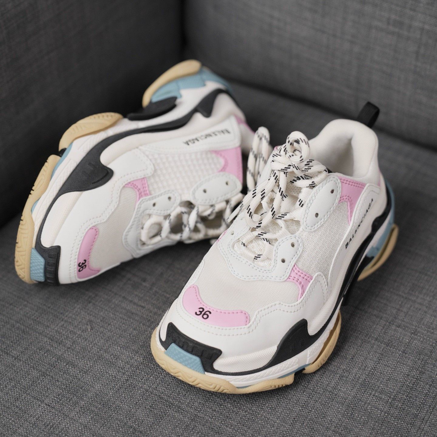 Balenciaga Balenciaga Pink Lowtop Sneakers us_6 Women Size US 6 / IT 36 - 2 Thumbnail