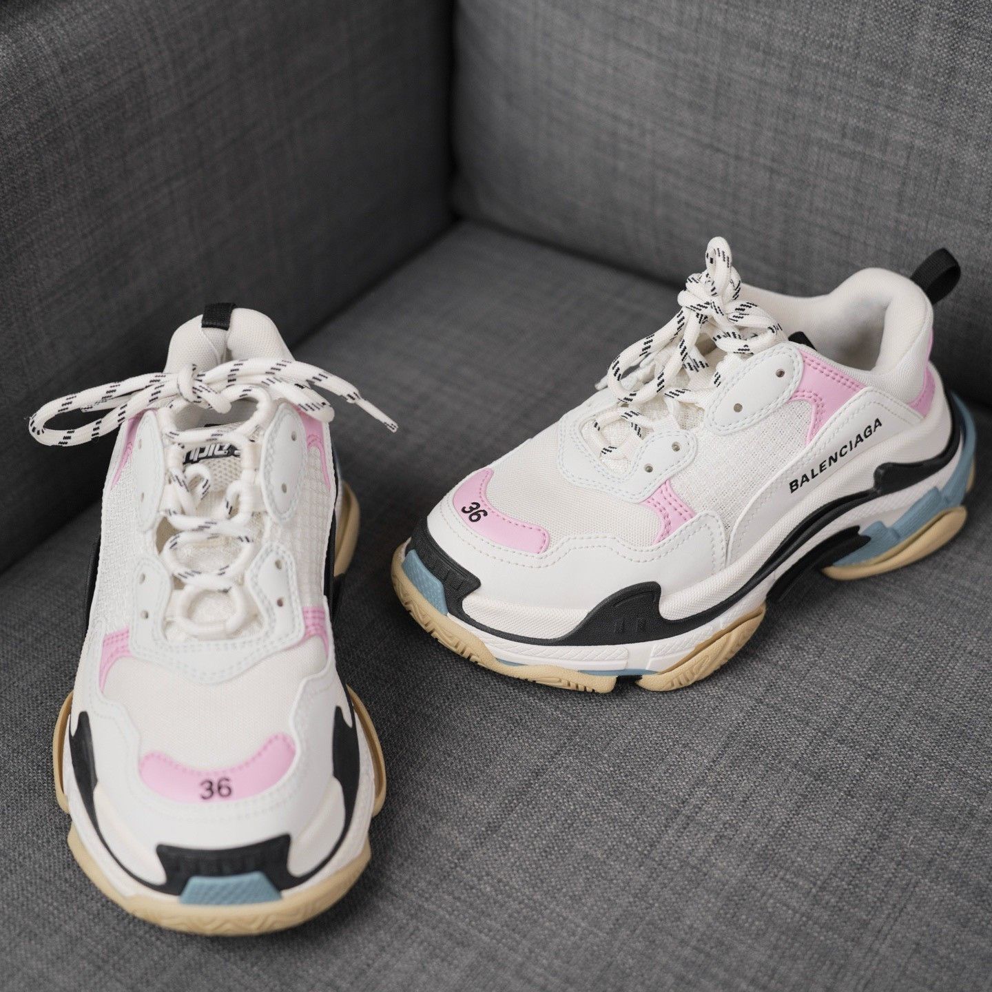 Balenciaga Balenciaga Pink Lowtop Sneakers us_6 Women Size US 6 / IT 36 - 3 Thumbnail