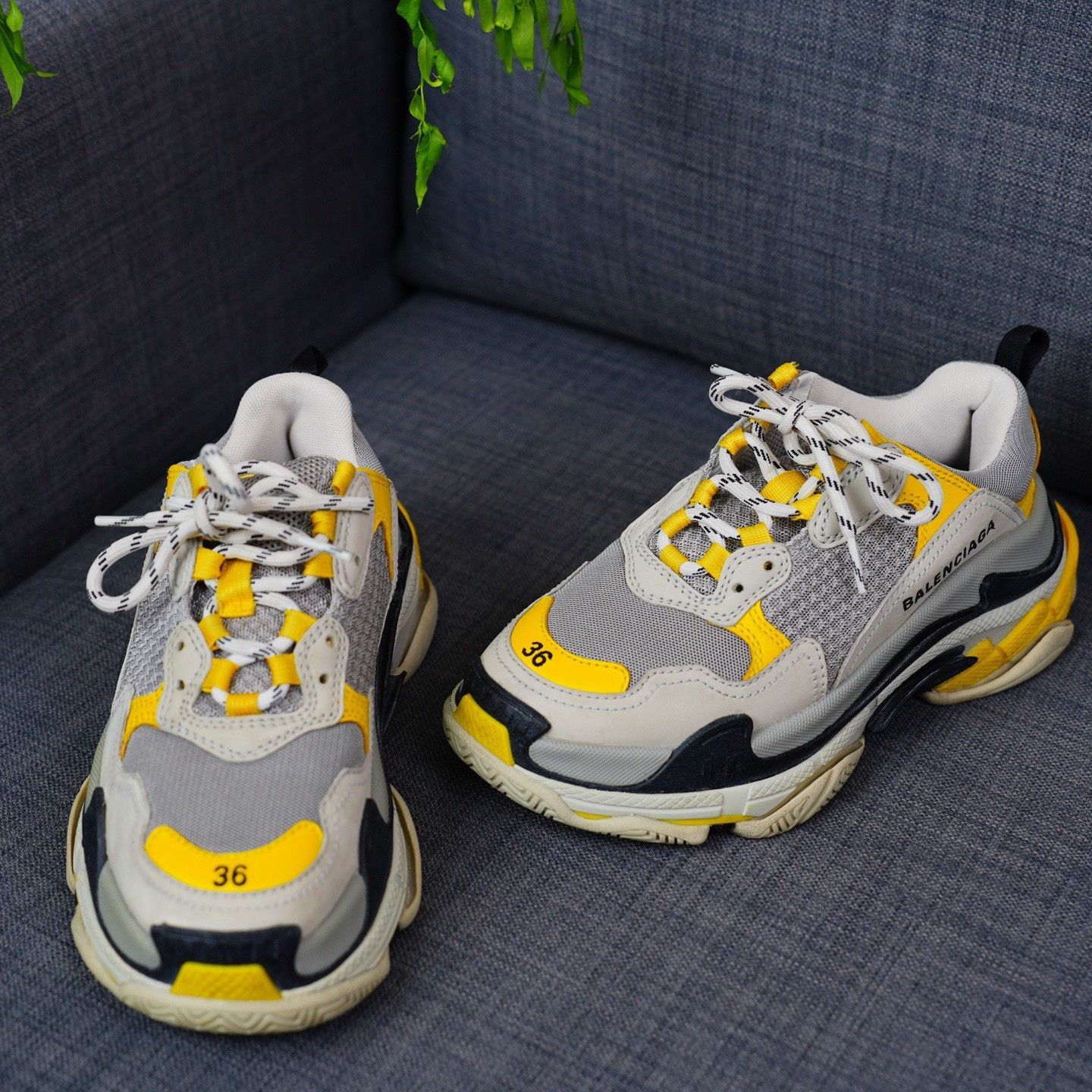 Balenciaga Balenciaga Yellow Lowtop Sneakers us_6 Women Size US 6 / IT 36 - 3 Thumbnail