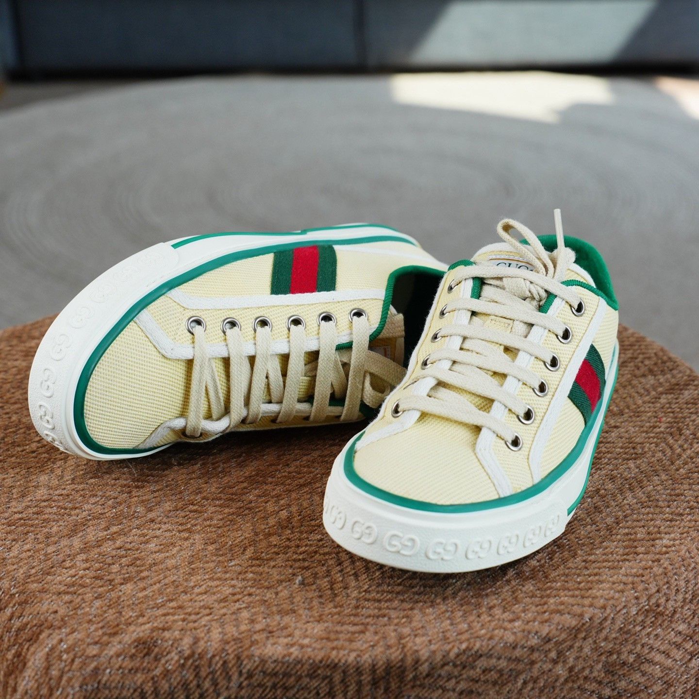 Gucci Gucci Casual Beige Lowtop Sneakers us_6 Women Size US 6 / IT 36 - 2 Thumbnail