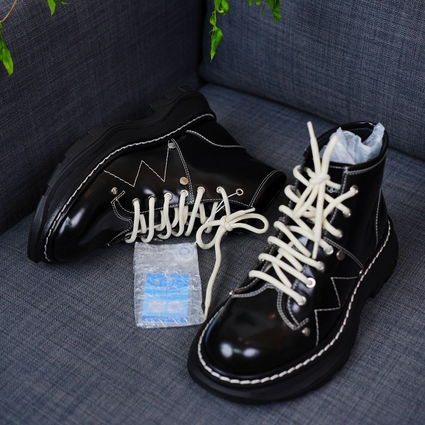 Alexander McQueen Alexander McQueen Black Boots us_6 Women Size US 6 / IT 36 - 2 Thumbnail