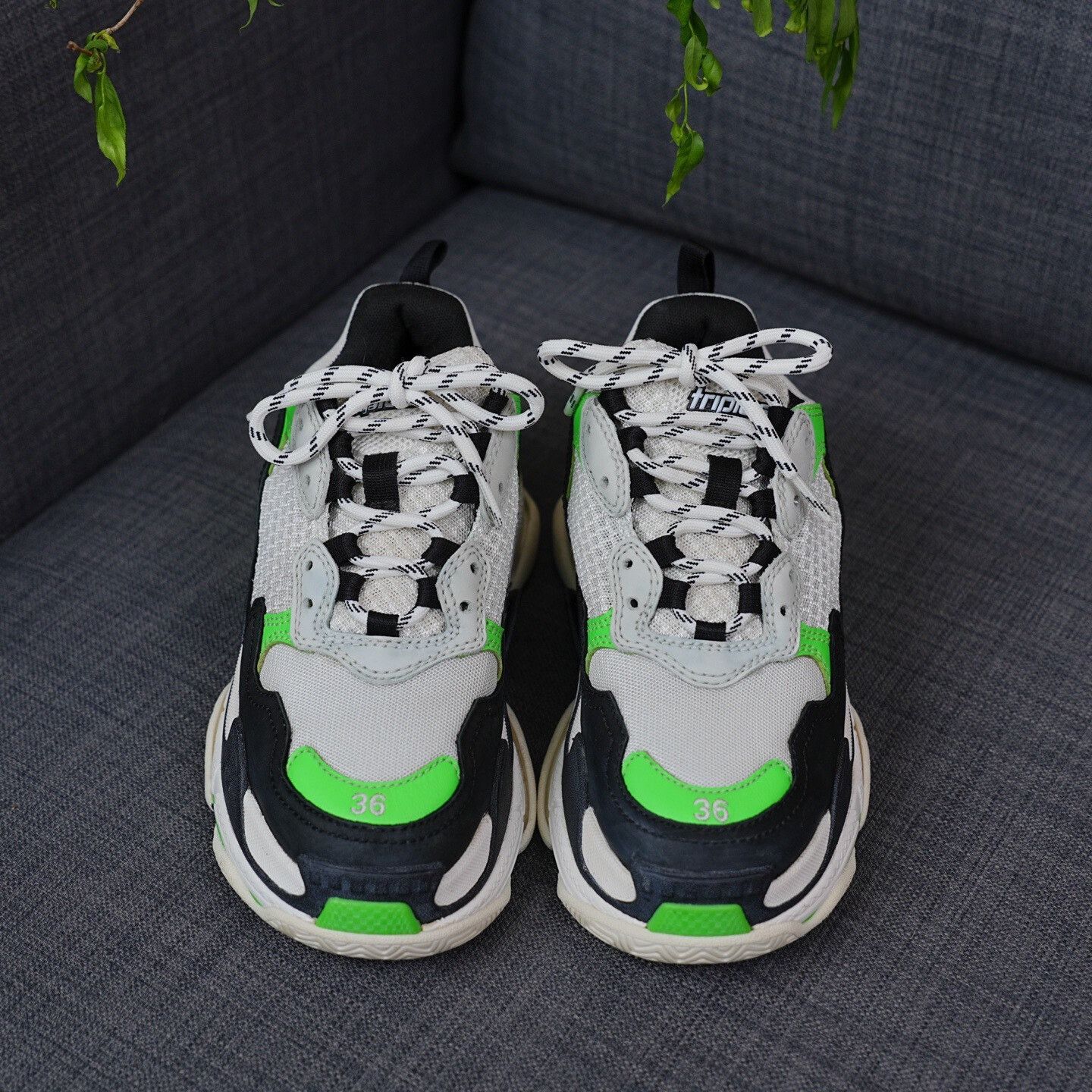 Balenciaga Balenciaga Green Lowtop Sneakers us_6 Women Size US 6 / IT 36 - 4 Thumbnail