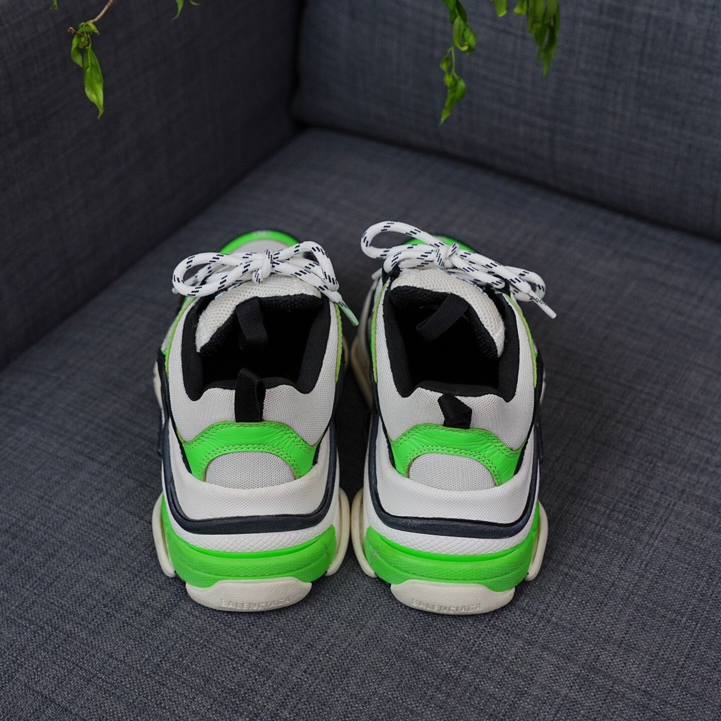 Balenciaga Balenciaga Green Lowtop Sneakers us_6 Women Size US 6 / IT 36 - 5 Thumbnail