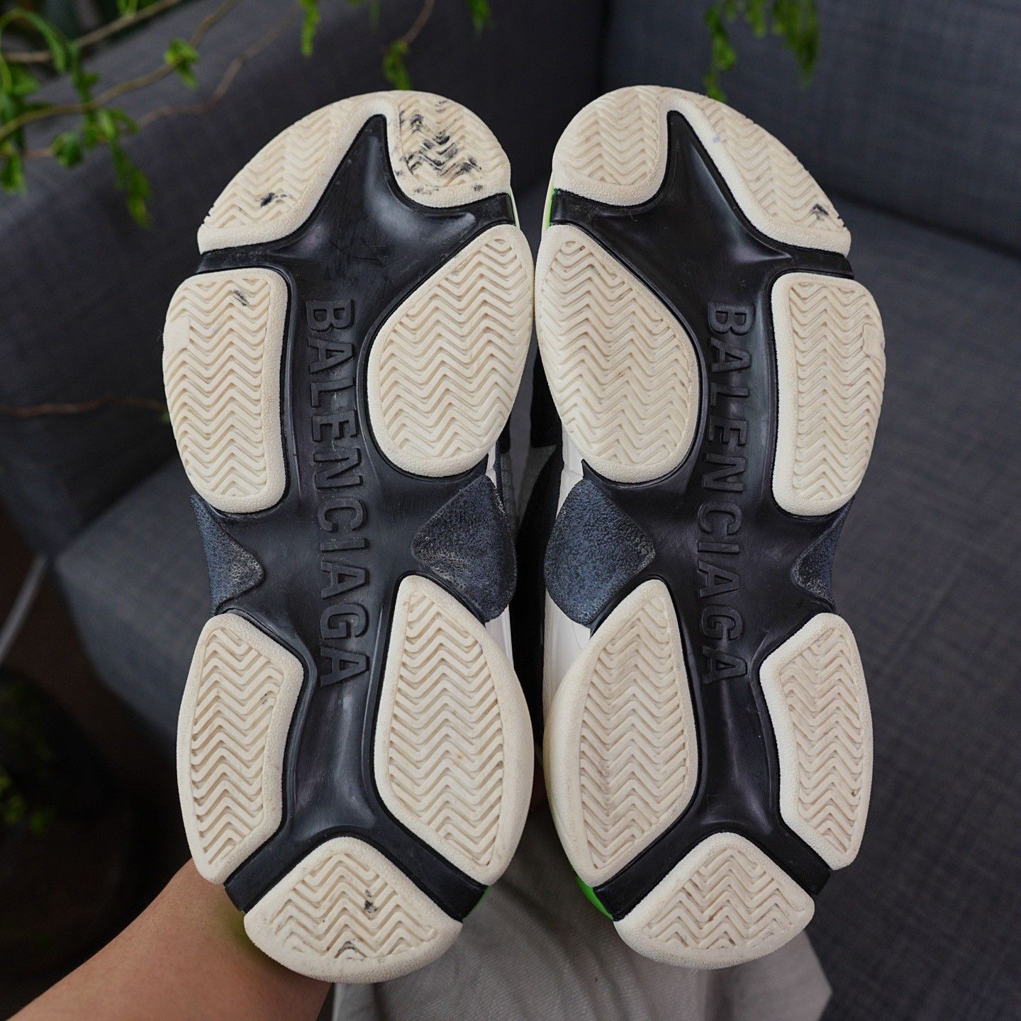 Balenciaga Balenciaga Green Lowtop Sneakers us_6 Women Size US 6 / IT 36 - 9 Thumbnail