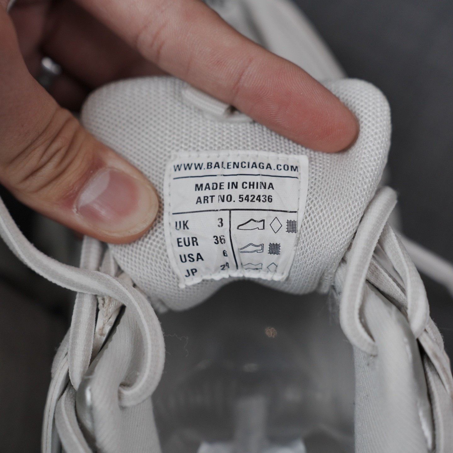 Balenciaga Balenciaga White Lowtop Sneakers us_6 Women Size US 6 / IT 36 - 7 Thumbnail