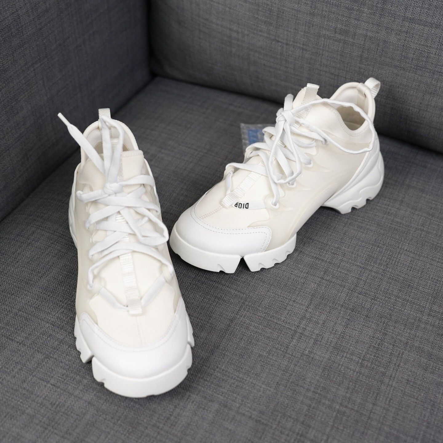 Dior Dior White Lowtop Sneakers us_6 Women Size US 6 / IT 36 - 3 Thumbnail