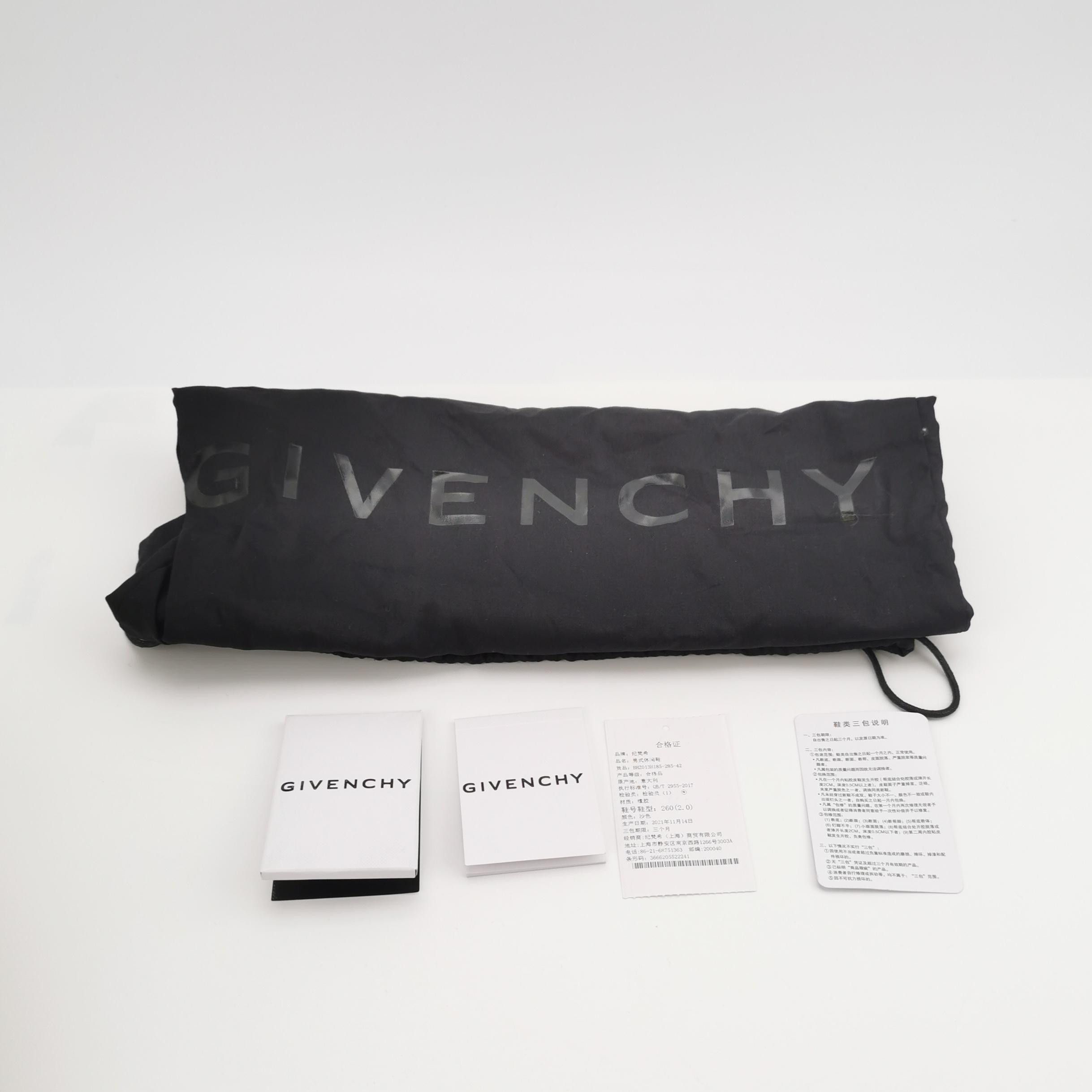 Givenchy Givenchy Monumental Mallow Rubber Slip Ons 42 Size US 9 / EU 42 - 12 Thumbnail