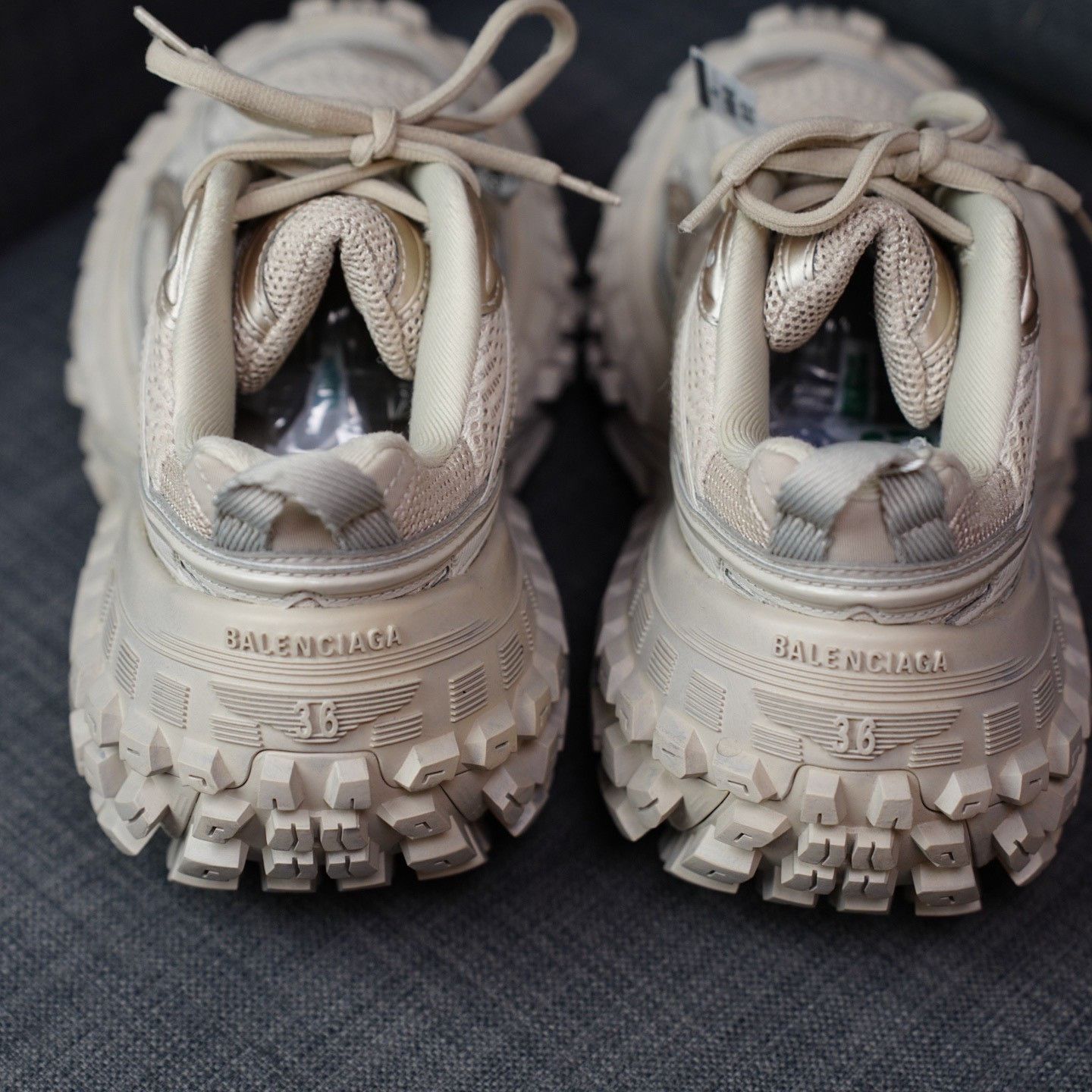 Balenciaga Balenciaga Brown Lowtop Sneakers us_6 Women Size US 6 / IT 36 - 6 Thumbnail