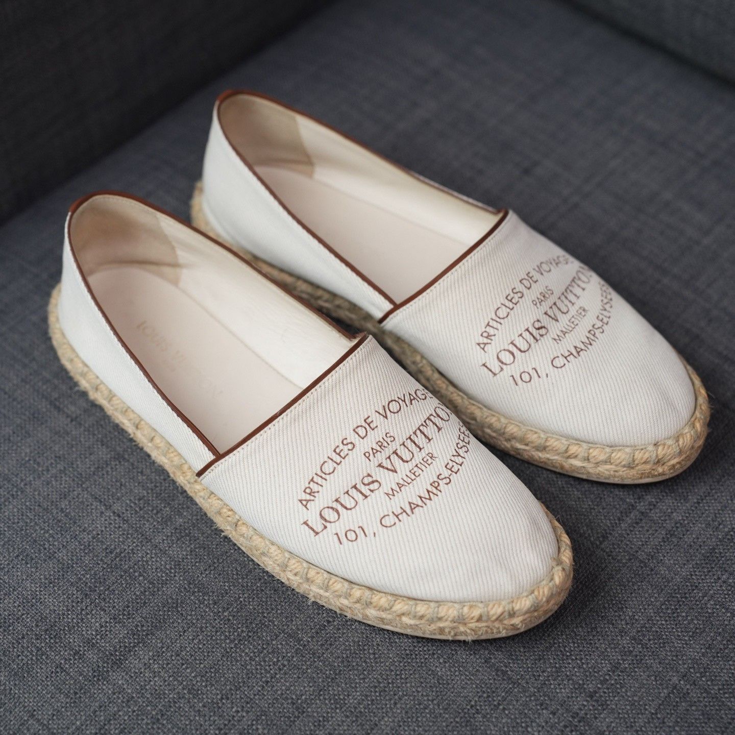 Louis Vuitton Louis Vuitton Beige Lowtop Sneakers us_6 Women Size US 6 / IT 36 - 4 Thumbnail