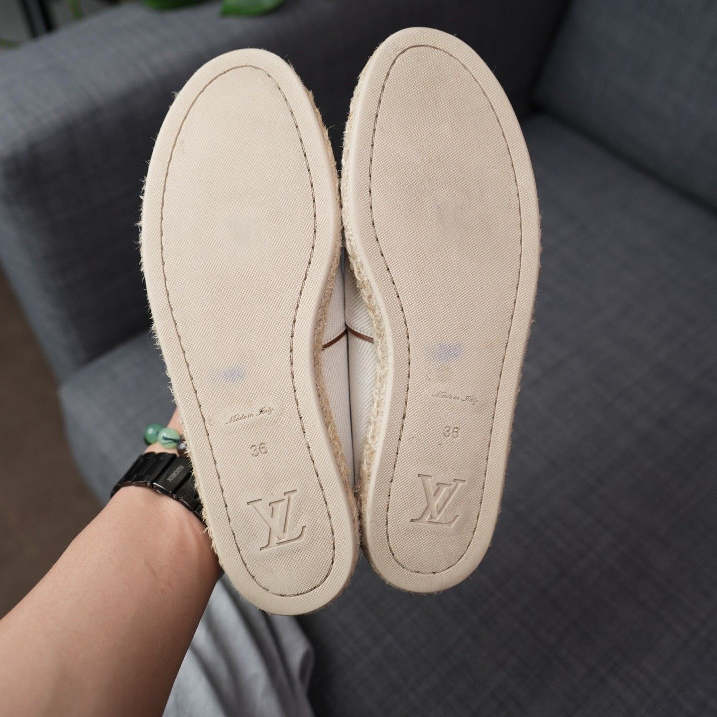 Louis Vuitton Louis Vuitton Beige Lowtop Sneakers us_6 Women Size US 6 / IT 36 - 8 Thumbnail