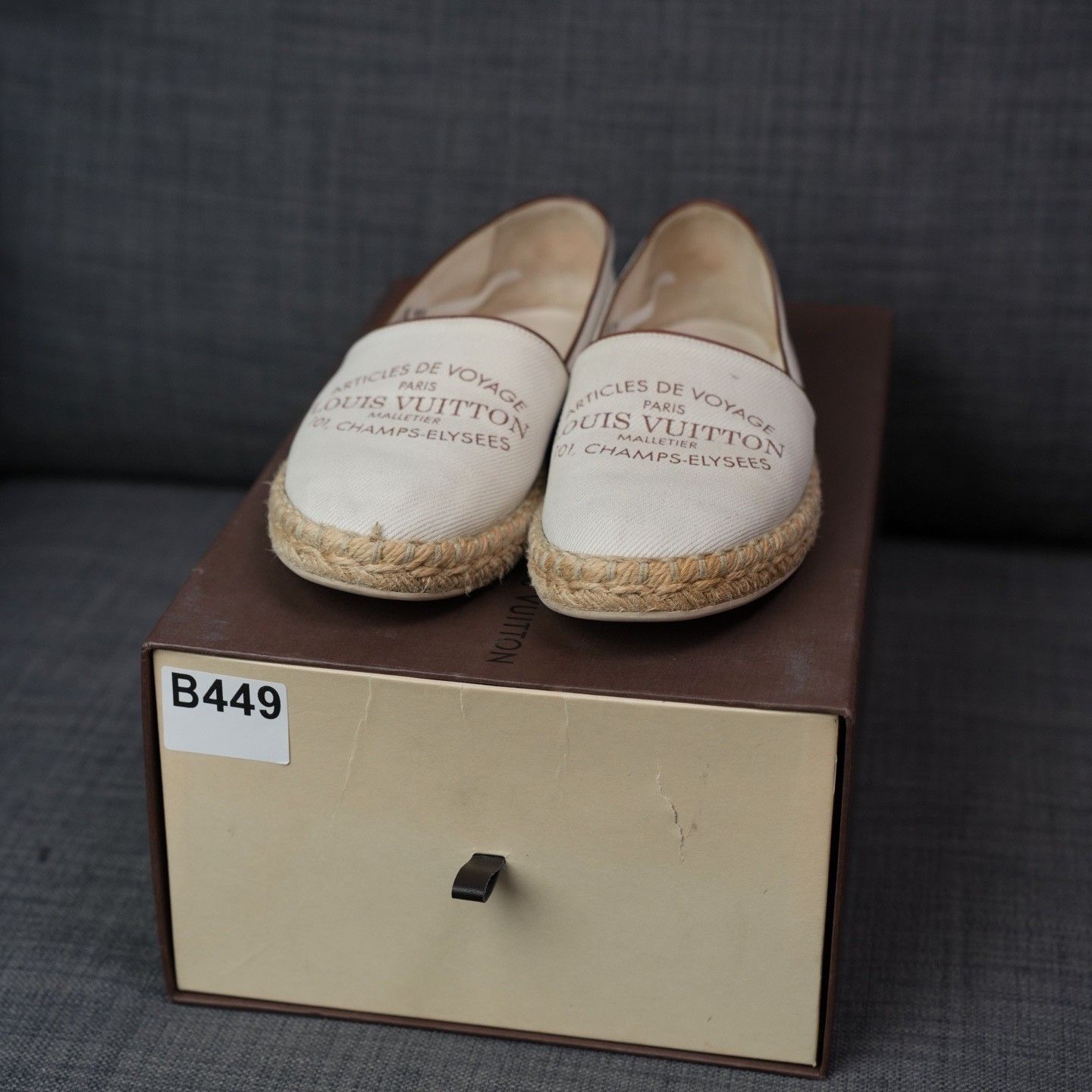 Louis Vuitton Louis Vuitton Beige Lowtop Sneakers us_6 Women Size US 6 / IT 36 - 9 Thumbnail
