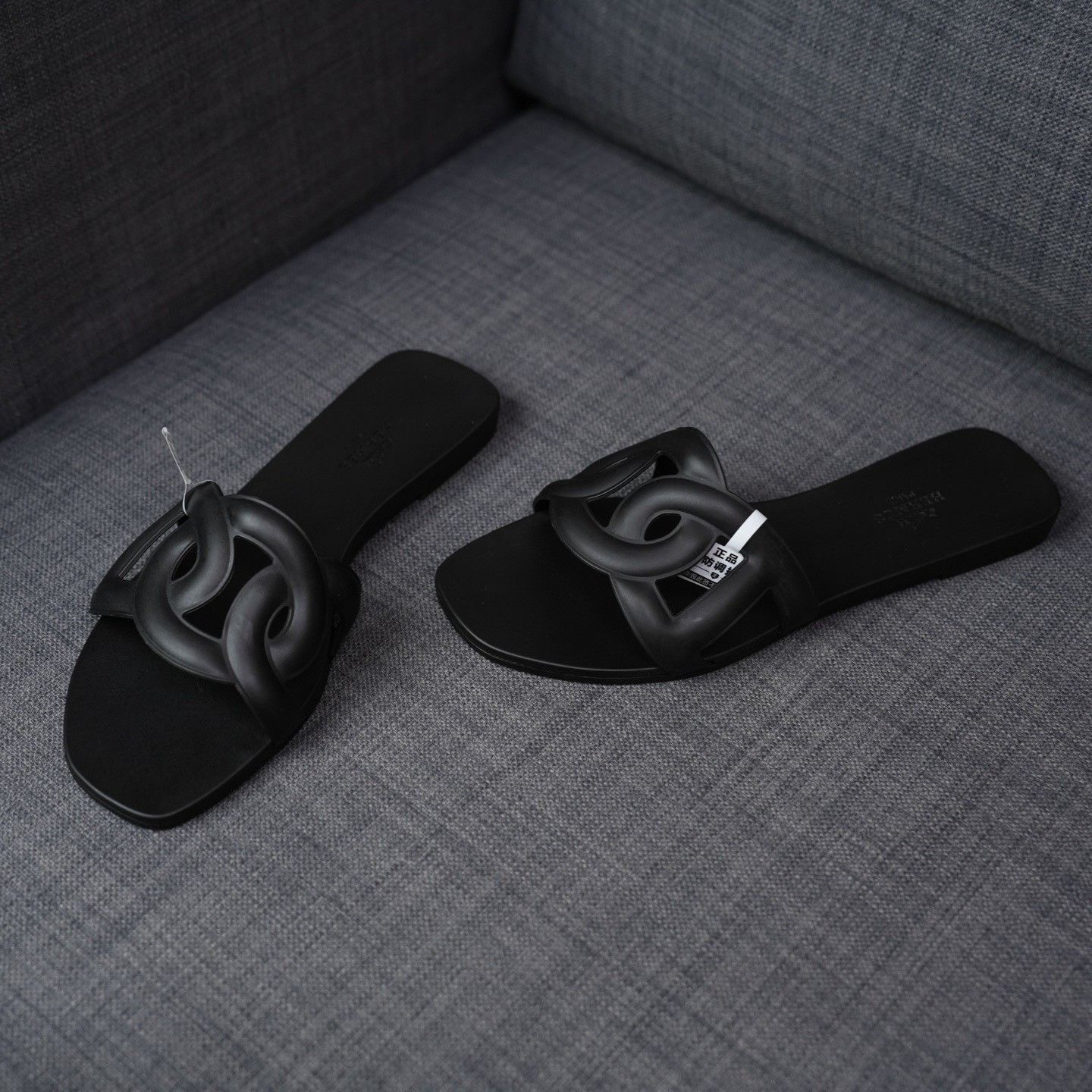 Hermes Hermes Leather Black Sandals us_6 Women Size US 6 / IT 36 - 2 Thumbnail
