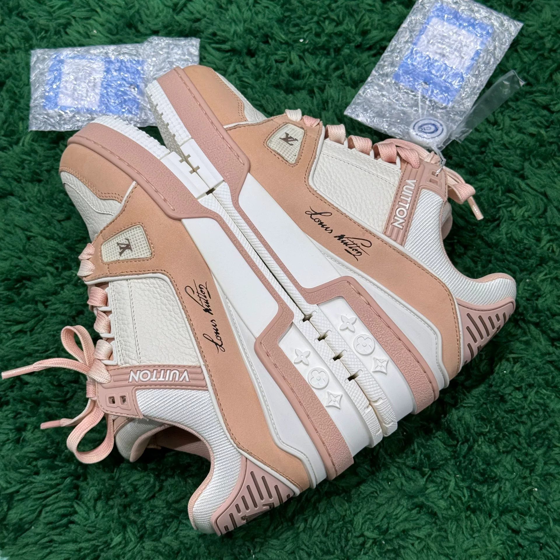 Louis Vuitton Louis Vuitton Training Pink Lowtop Sneakers us_5-5 Women Size US 5.5 / IT 35.5 - 2 Thumbnail